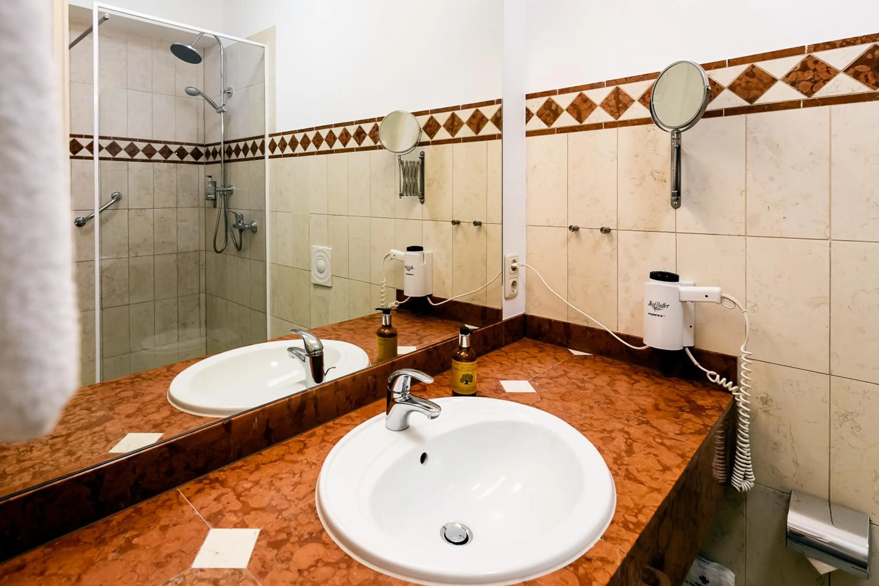 Bathroom in Sebnitzer Hof by STEIGER Hotels