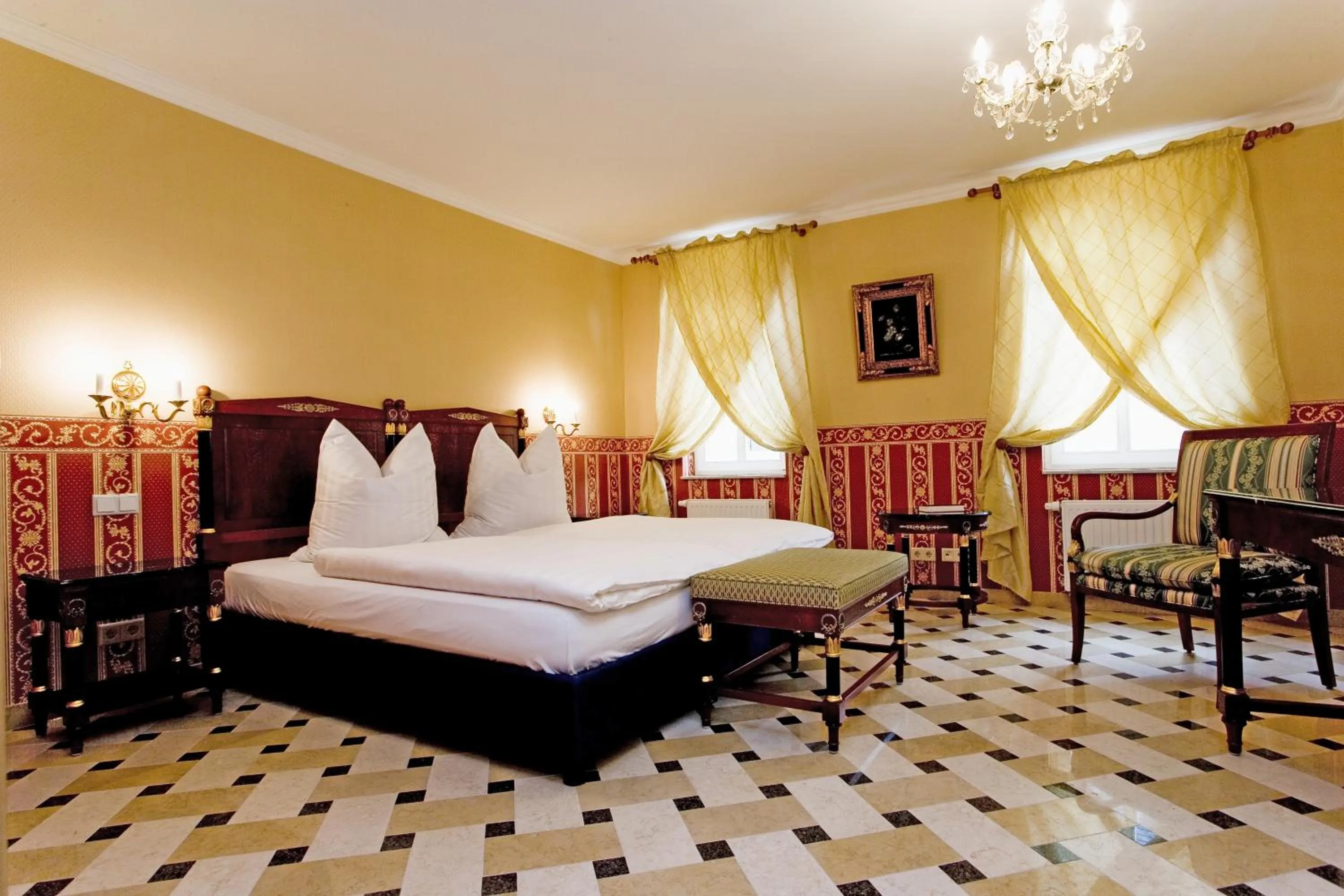 Photo of the whole room, Bed in Sebnitzer Hof by STEIGER Hotels