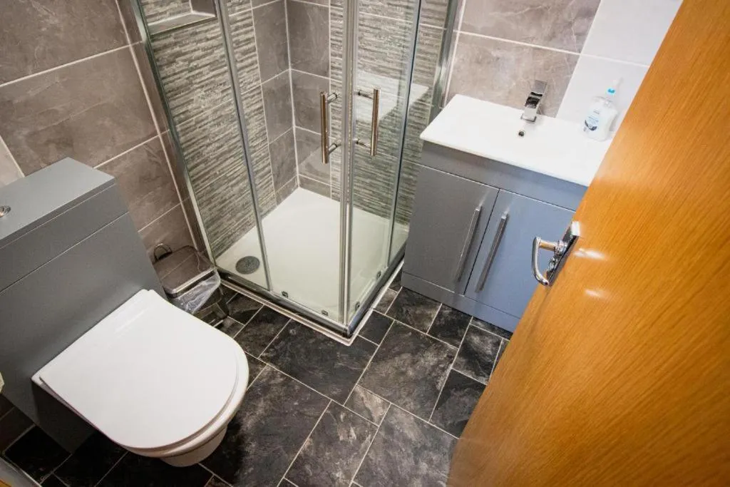 Bathroom in The Ben Mhor Hotel, Bar & Restaurant