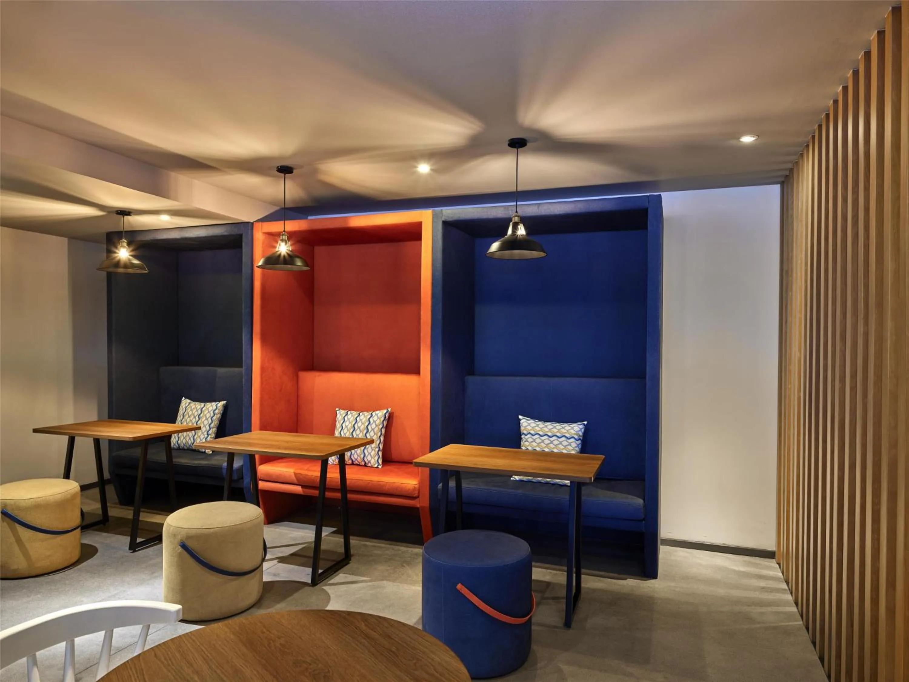 Lobby or reception in Tru by Hilton Bac Giang City Centre