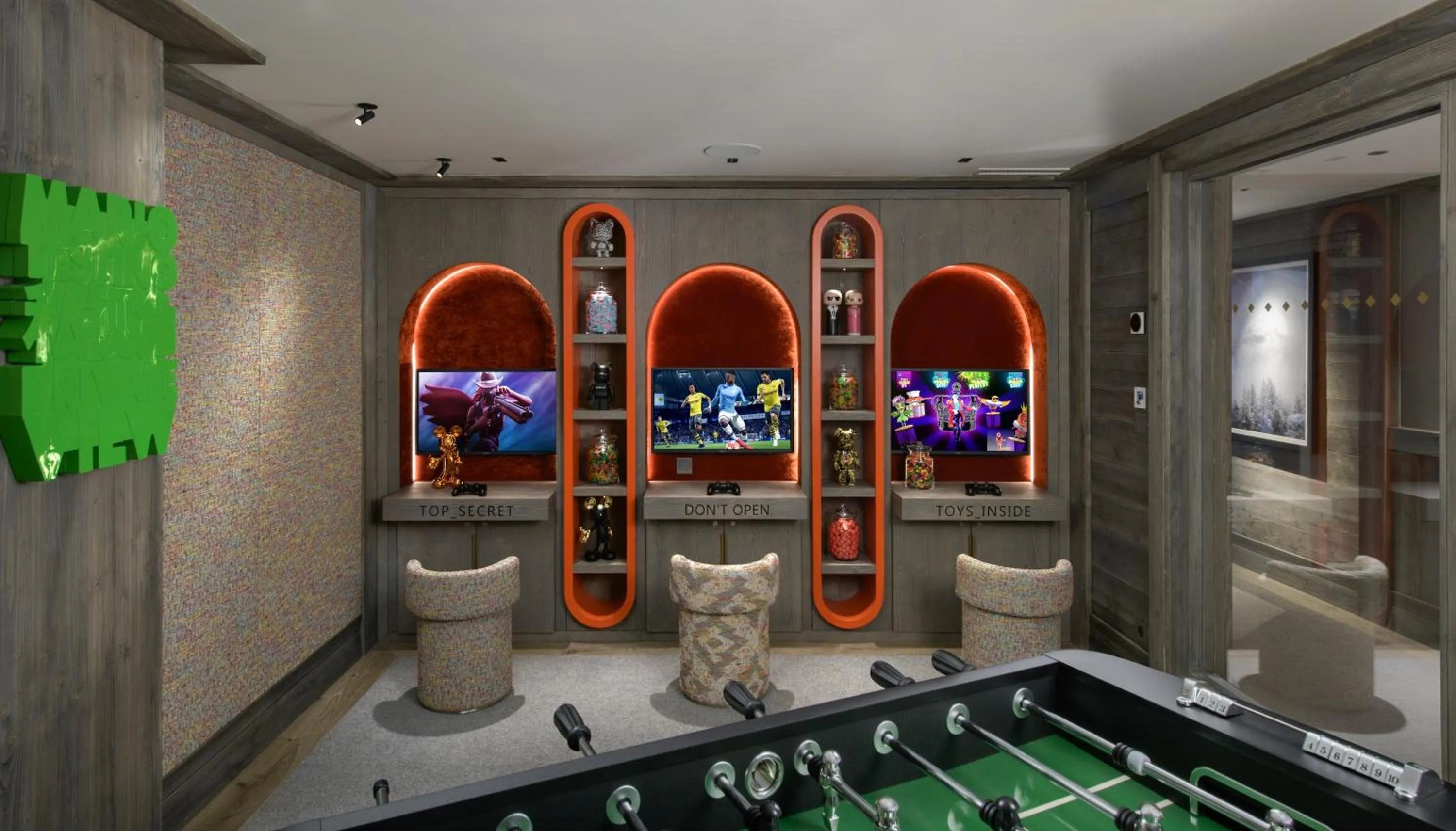 Game Room in Hotel Le K2 Chogori