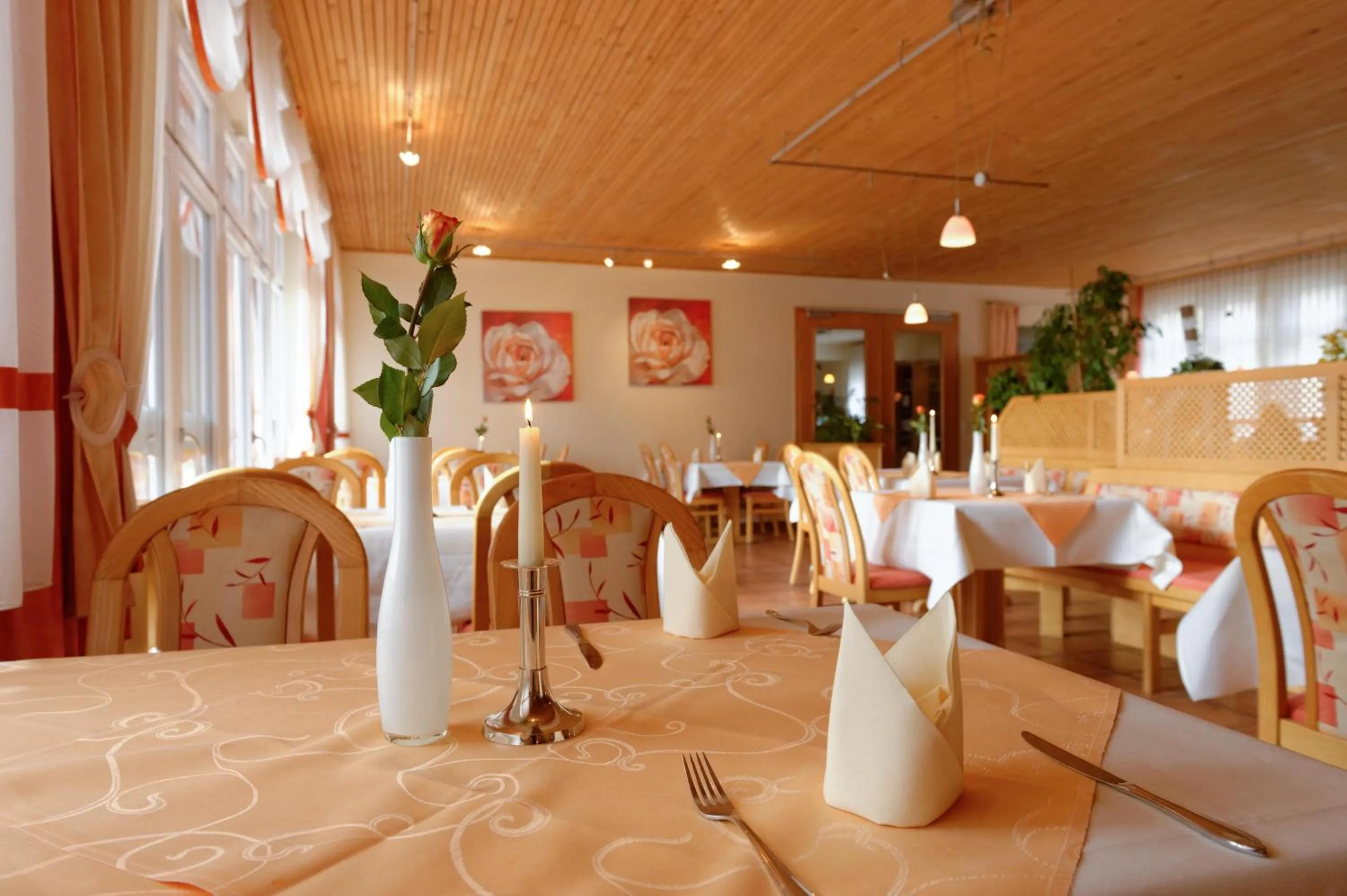 Restaurant/Places to Eat in Hotel Restaurant Talblick