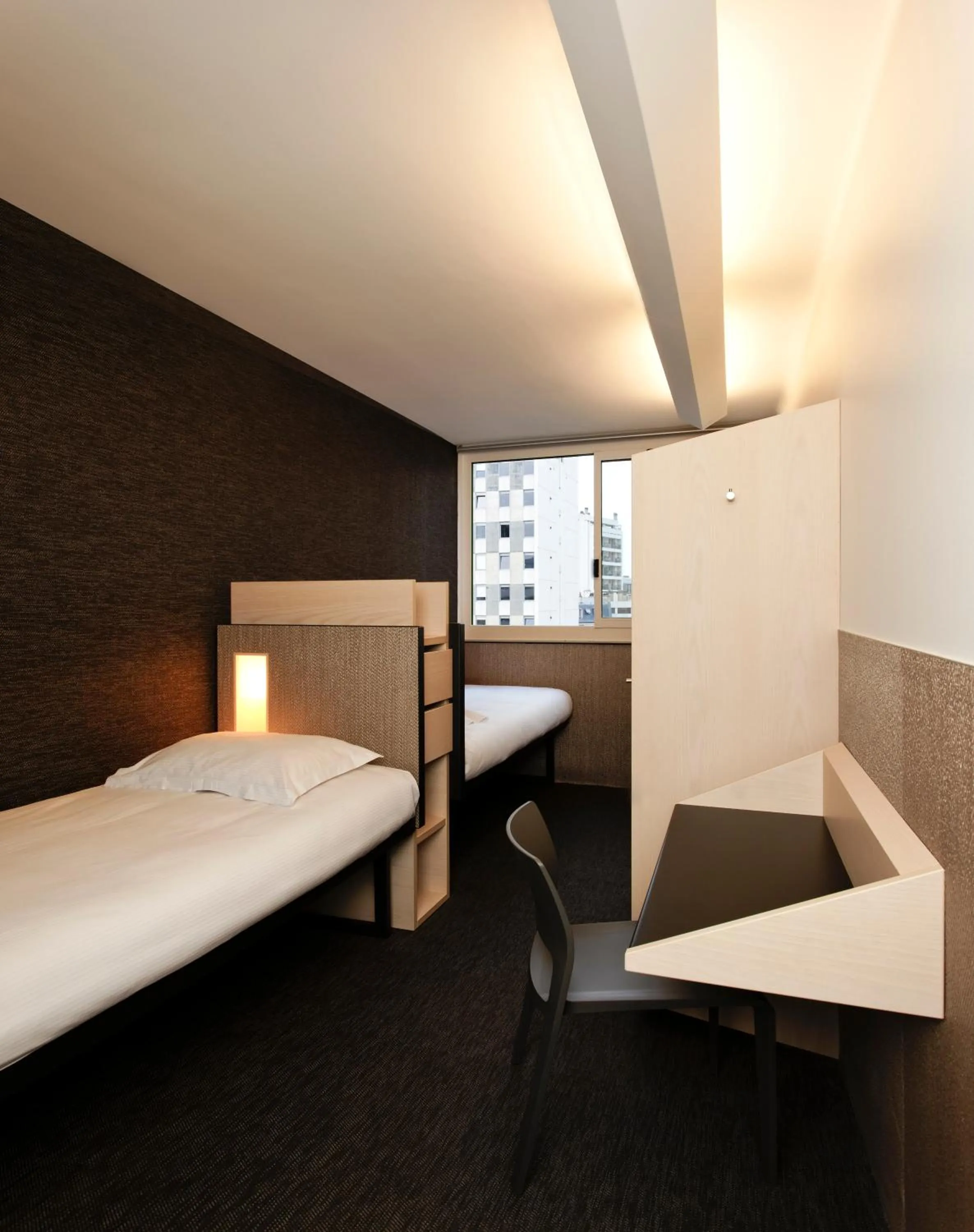 Bedroom, Bed in FIAP Paris