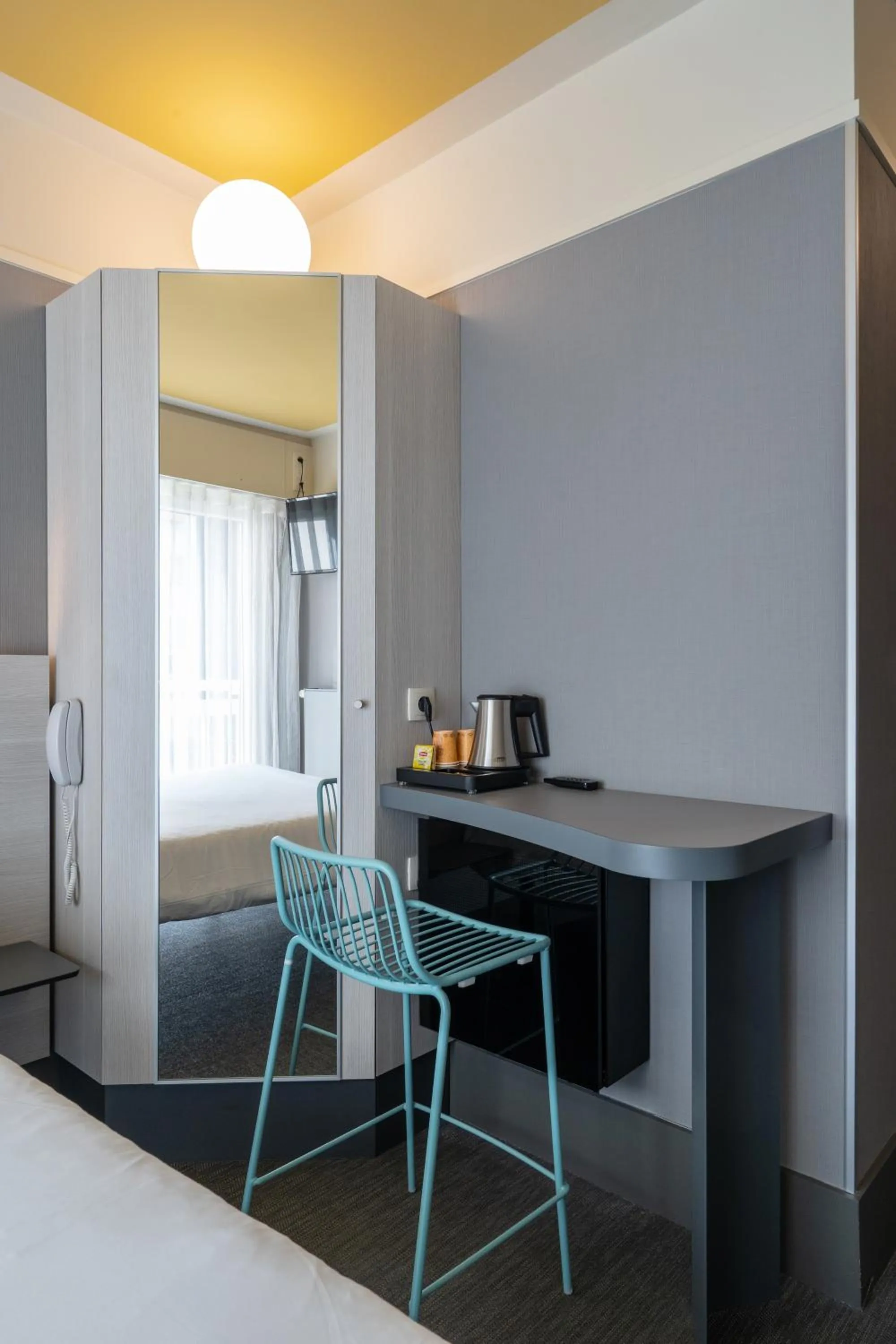 Coffee/tea facilities, Bed in FIAP Paris