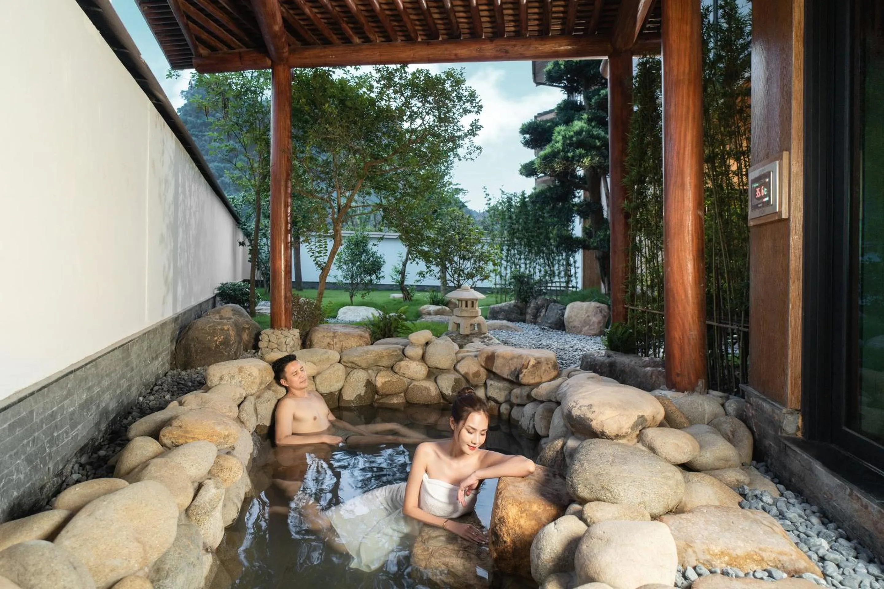 Hot Spring Bath in Yoko Onsen Quang Hanh