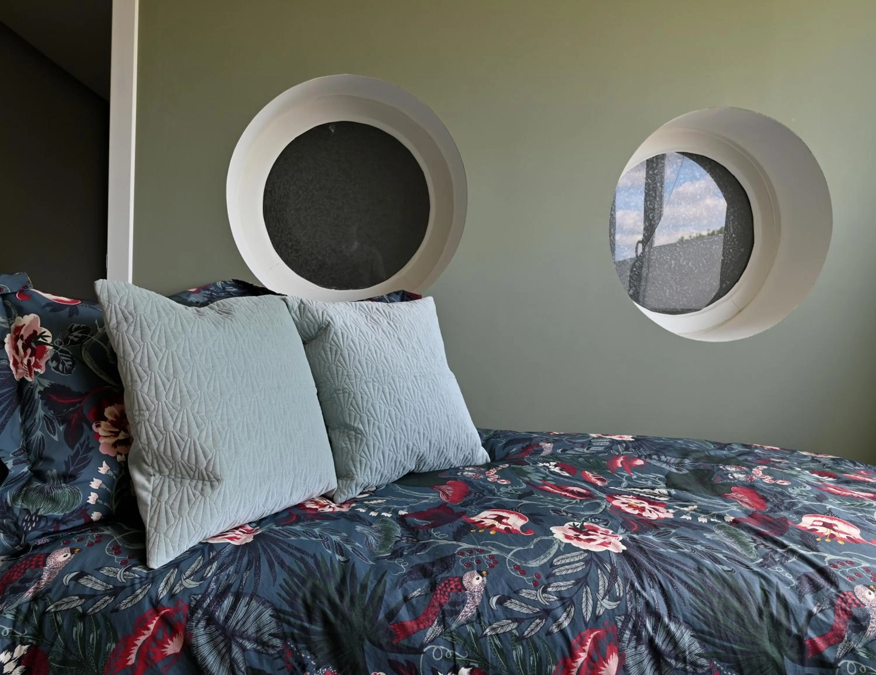 children in Nova Zembla