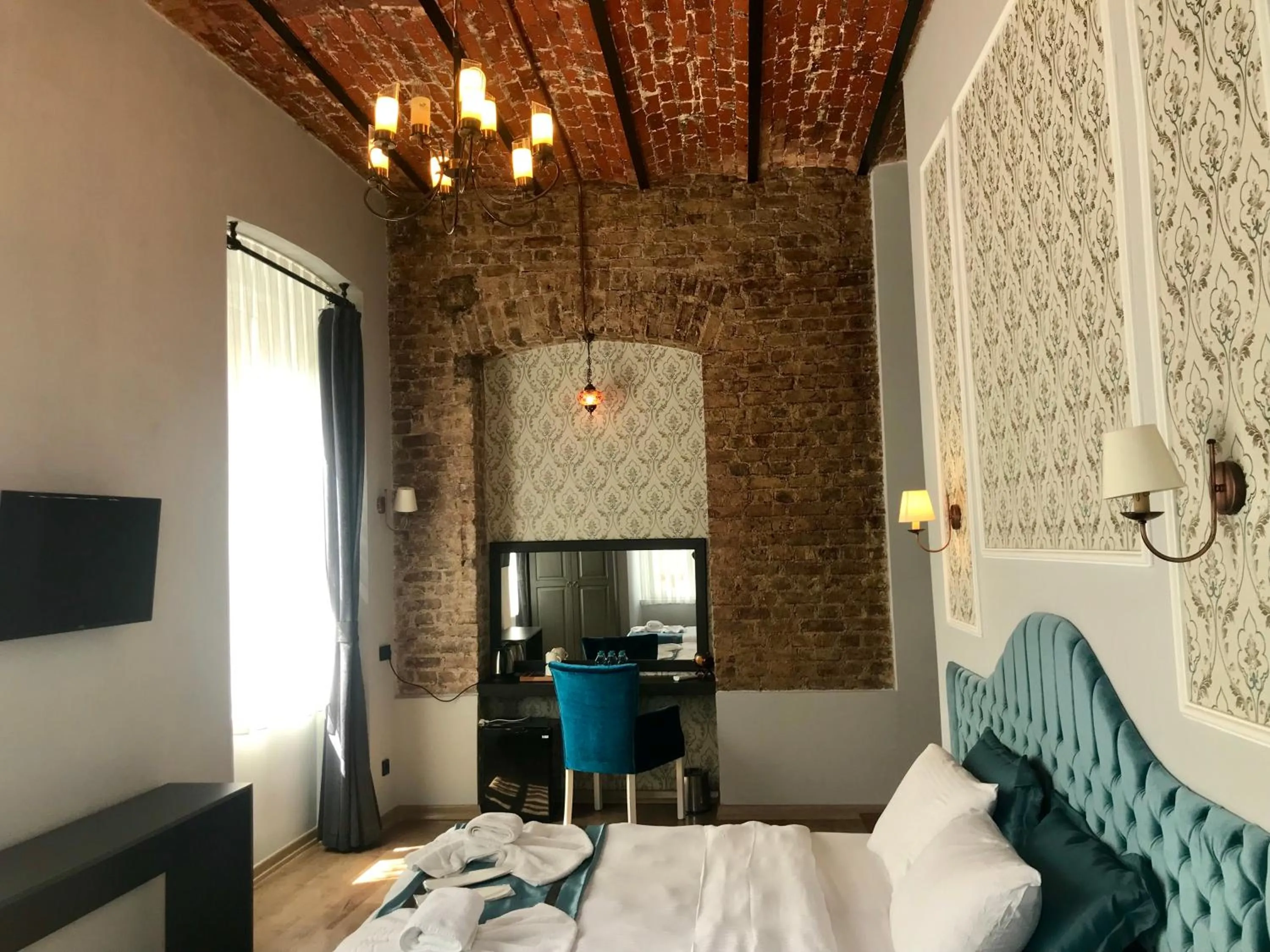 Photo of the whole room, Bed in The Independent Hotel Taksim