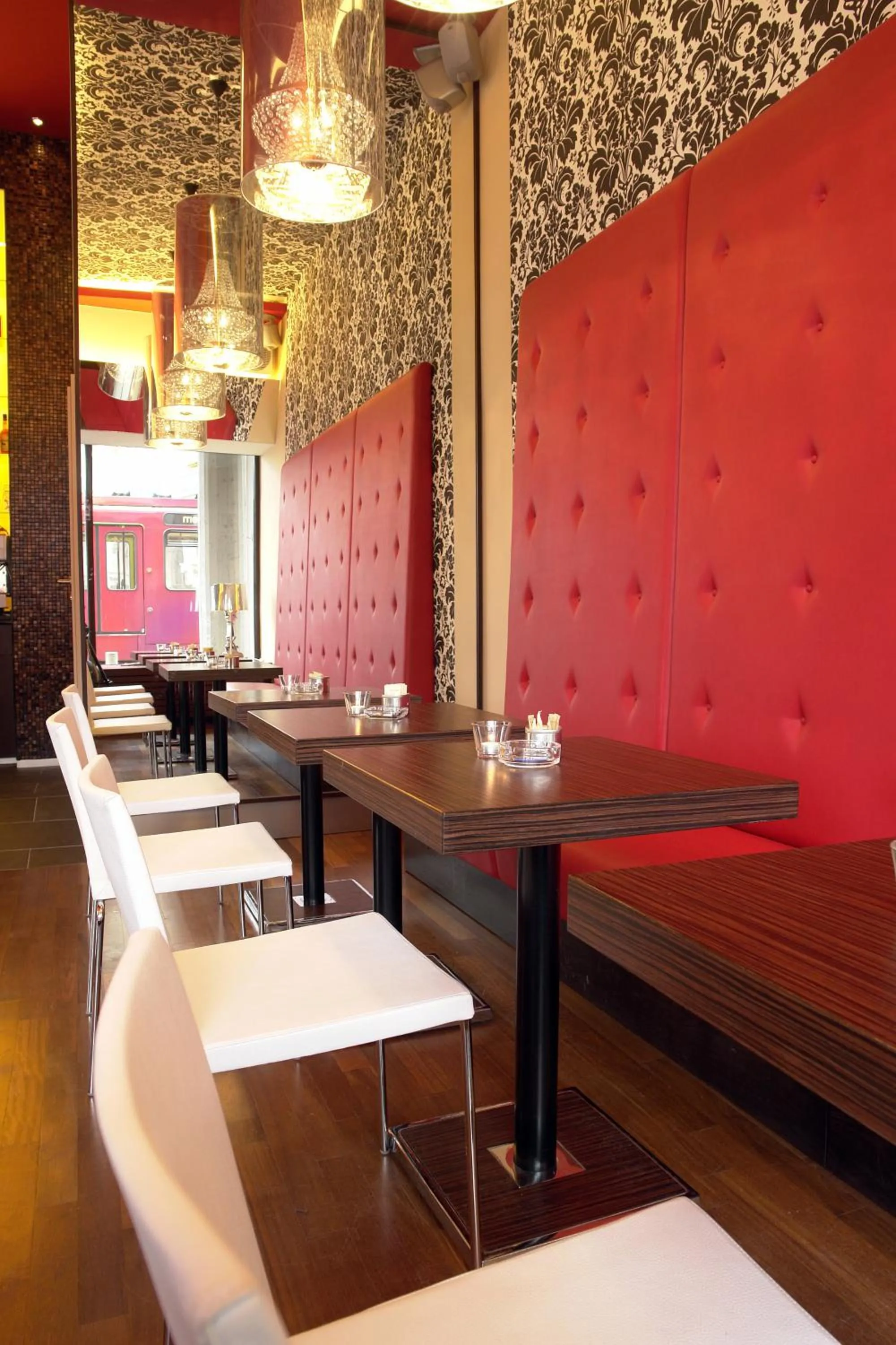 Lounge or bar in Cityhotel am Thielenplatz