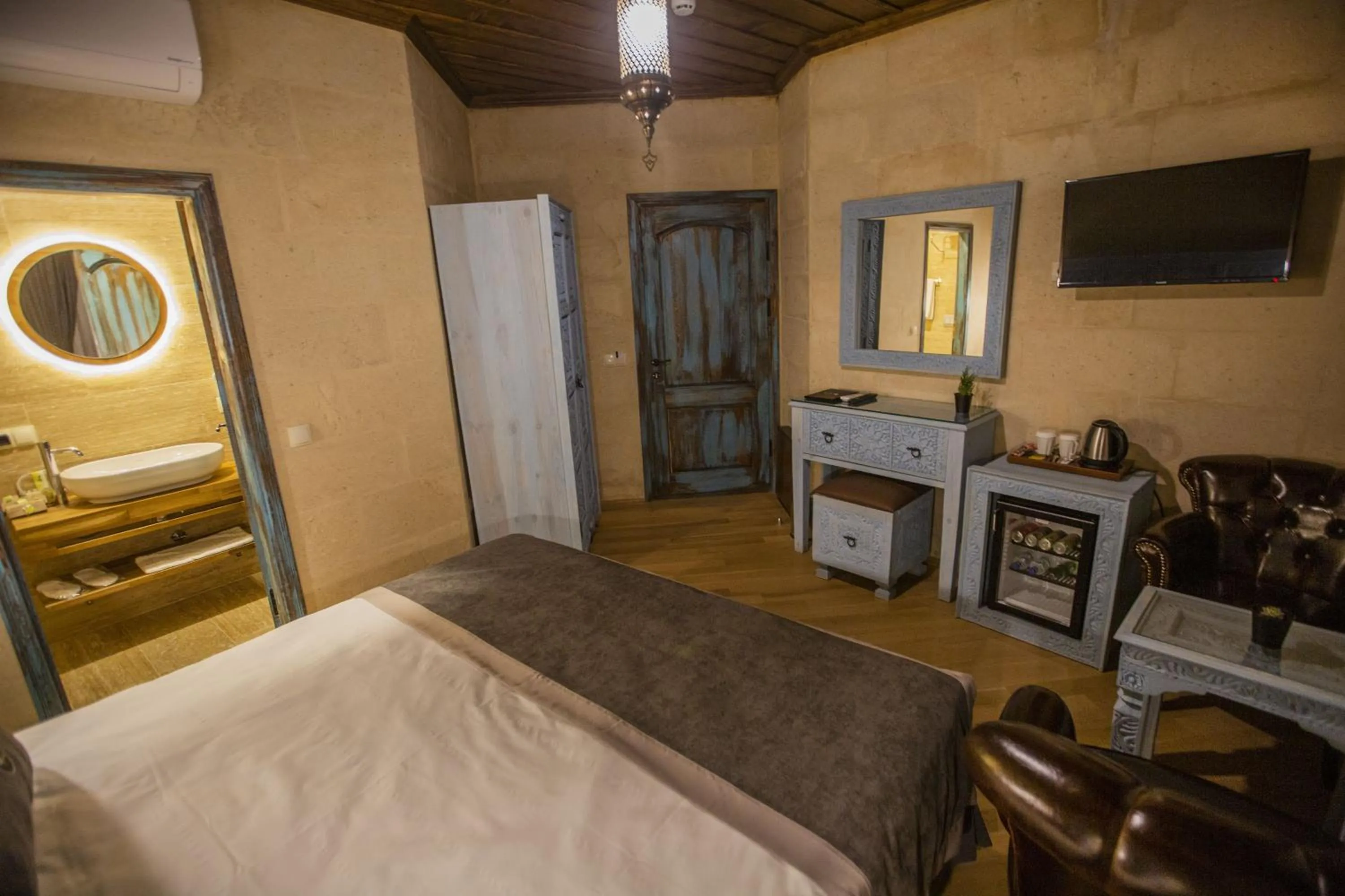 Bedroom, Bed in Sinasos Star Hotel Cappadocia