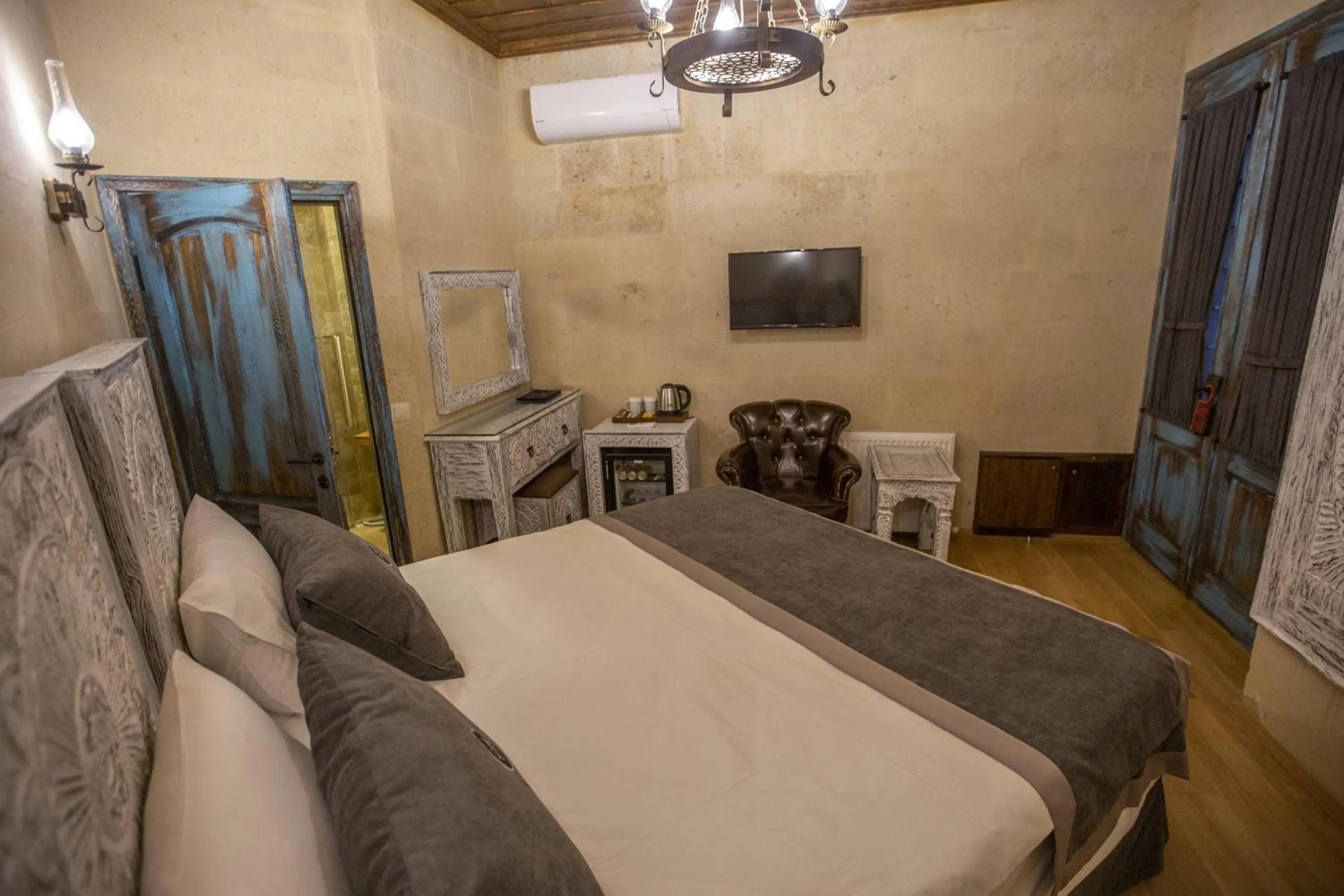 Bedroom, Bed in Sinasos Star Hotel Cappadocia