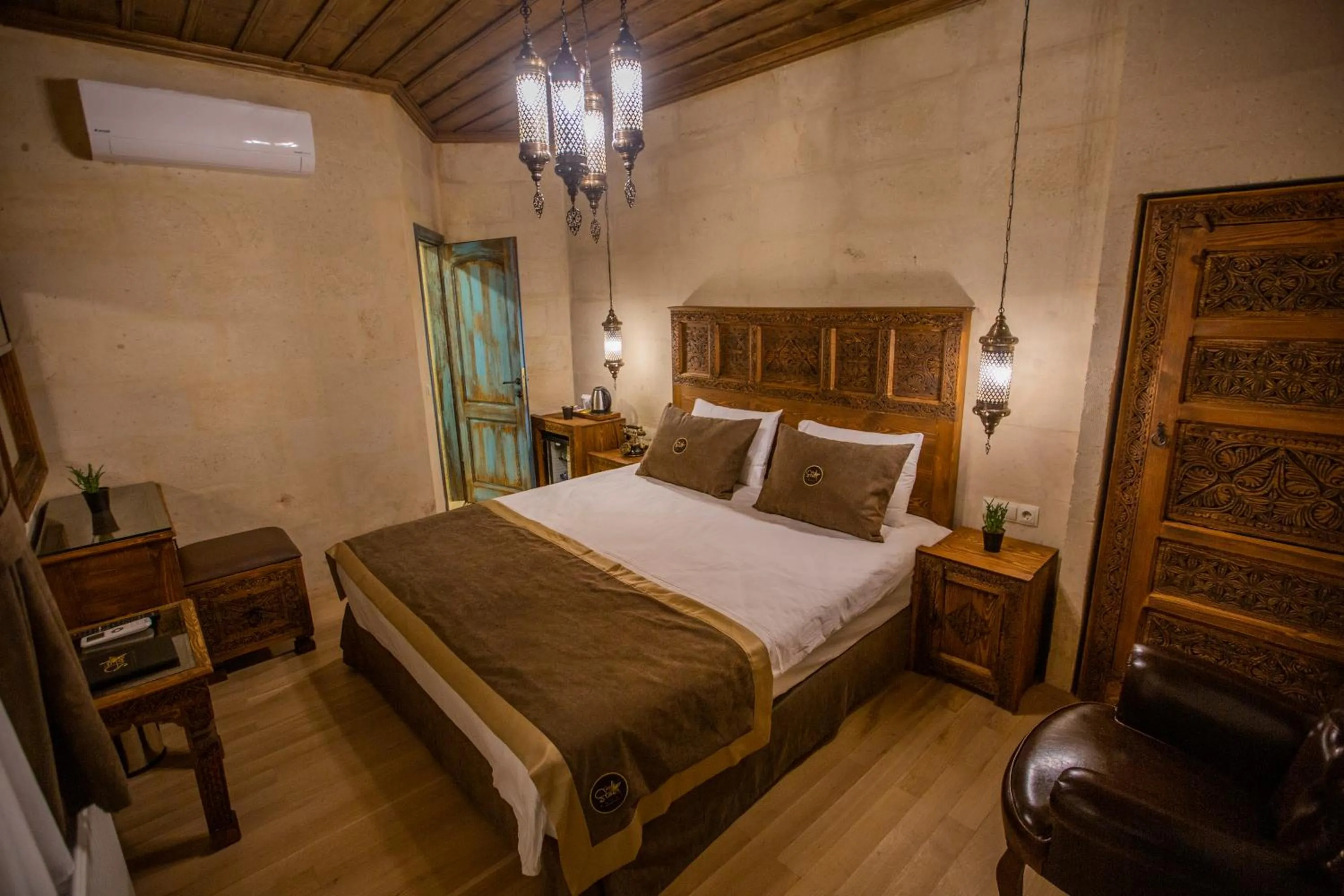 Bed in Sinasos Star Hotel Cappadocia