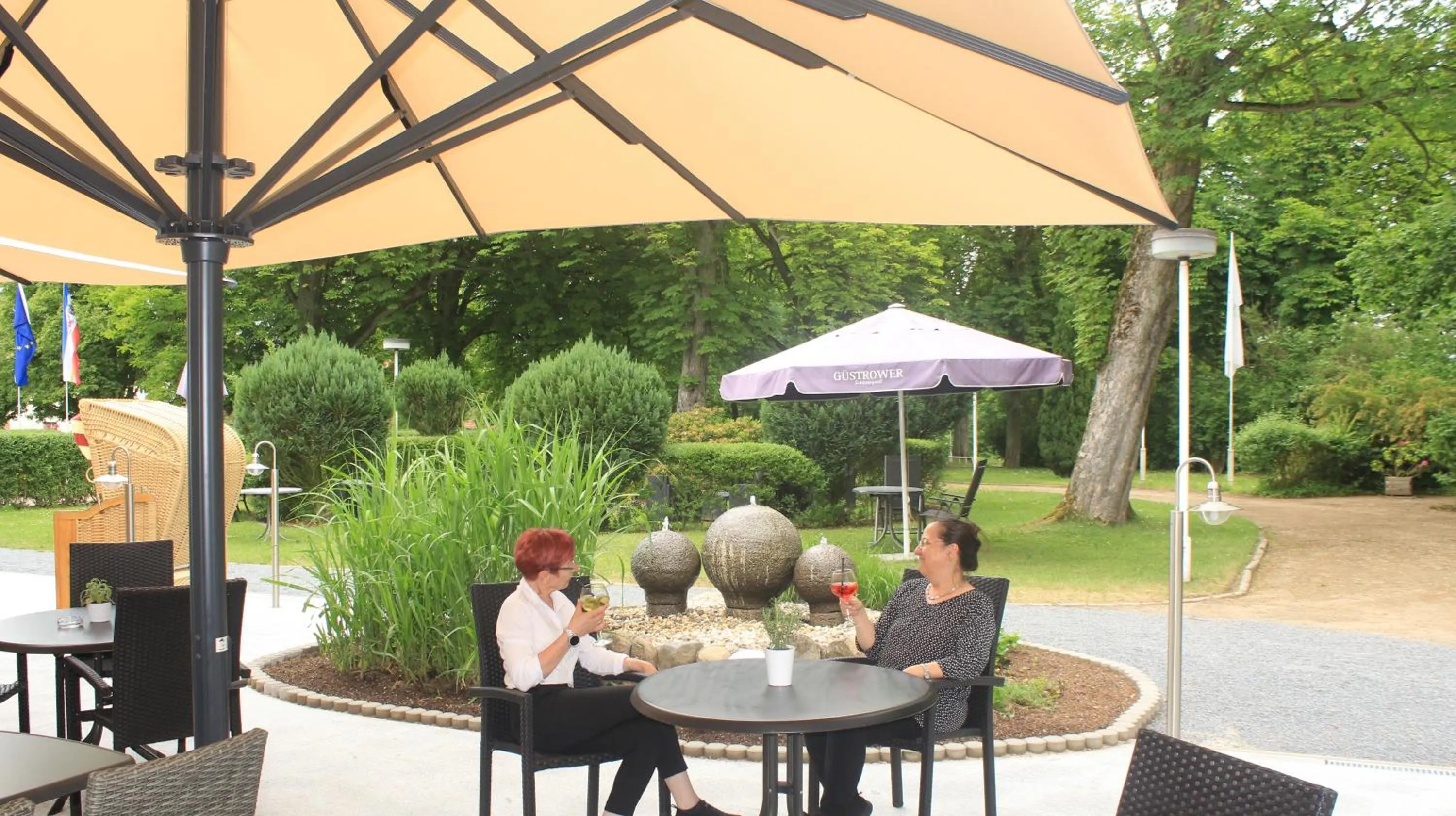 Restaurant/places to eat in Parkhotel Klüschenberg