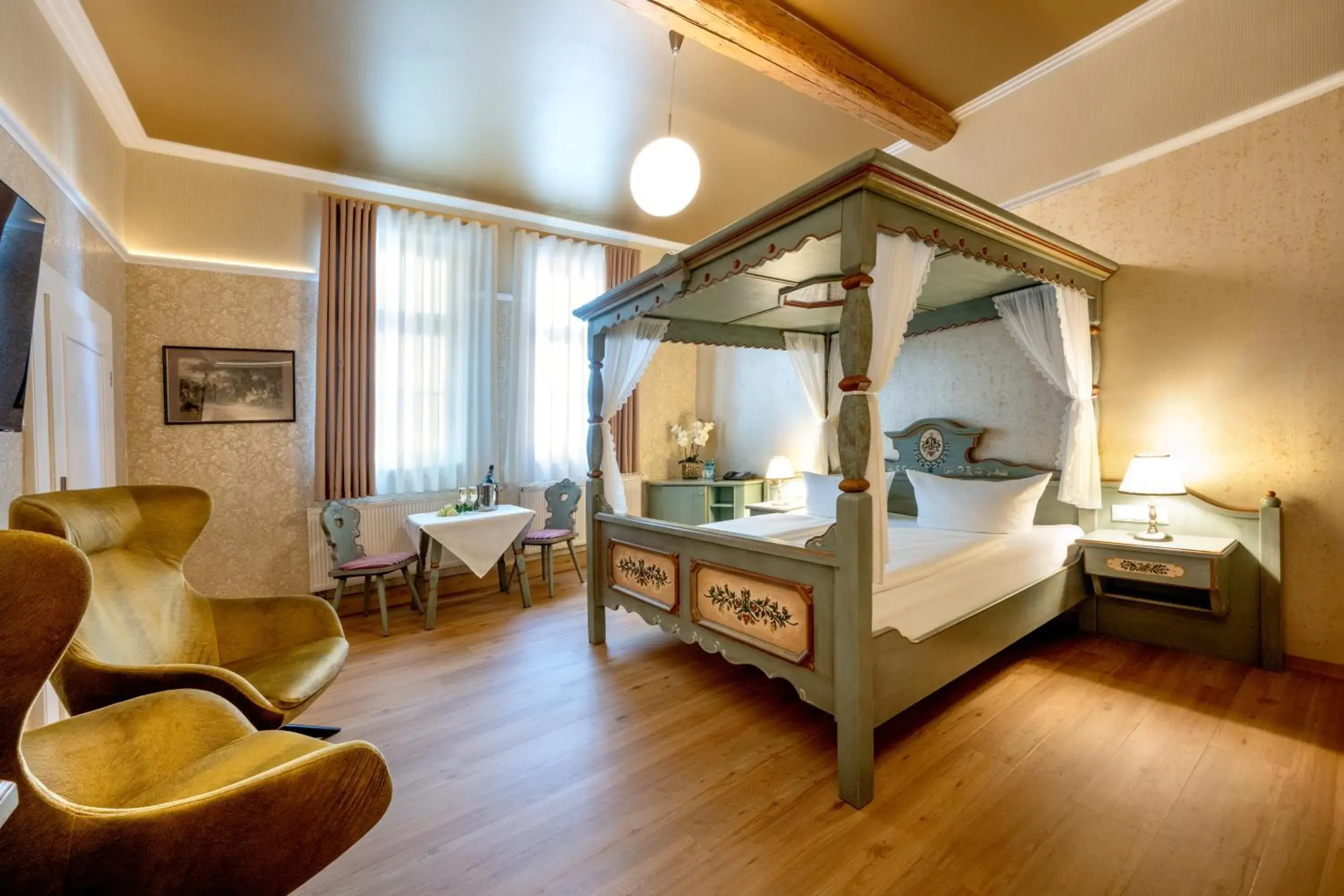 Superior Double Room in Schwarzer Bär Jena Superior Double Room in Schwarzer Bär Jena