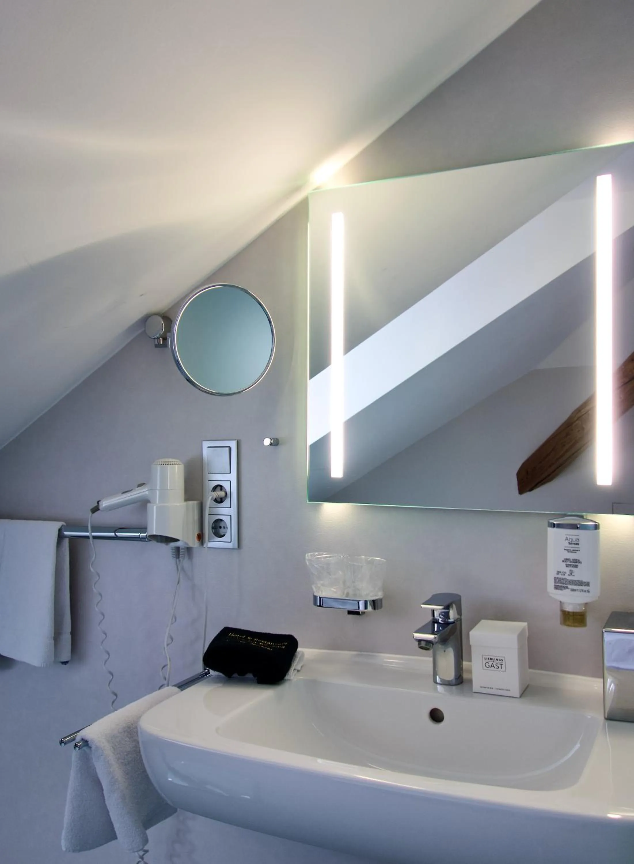 Bathroom in Schwarzer Bär Jena