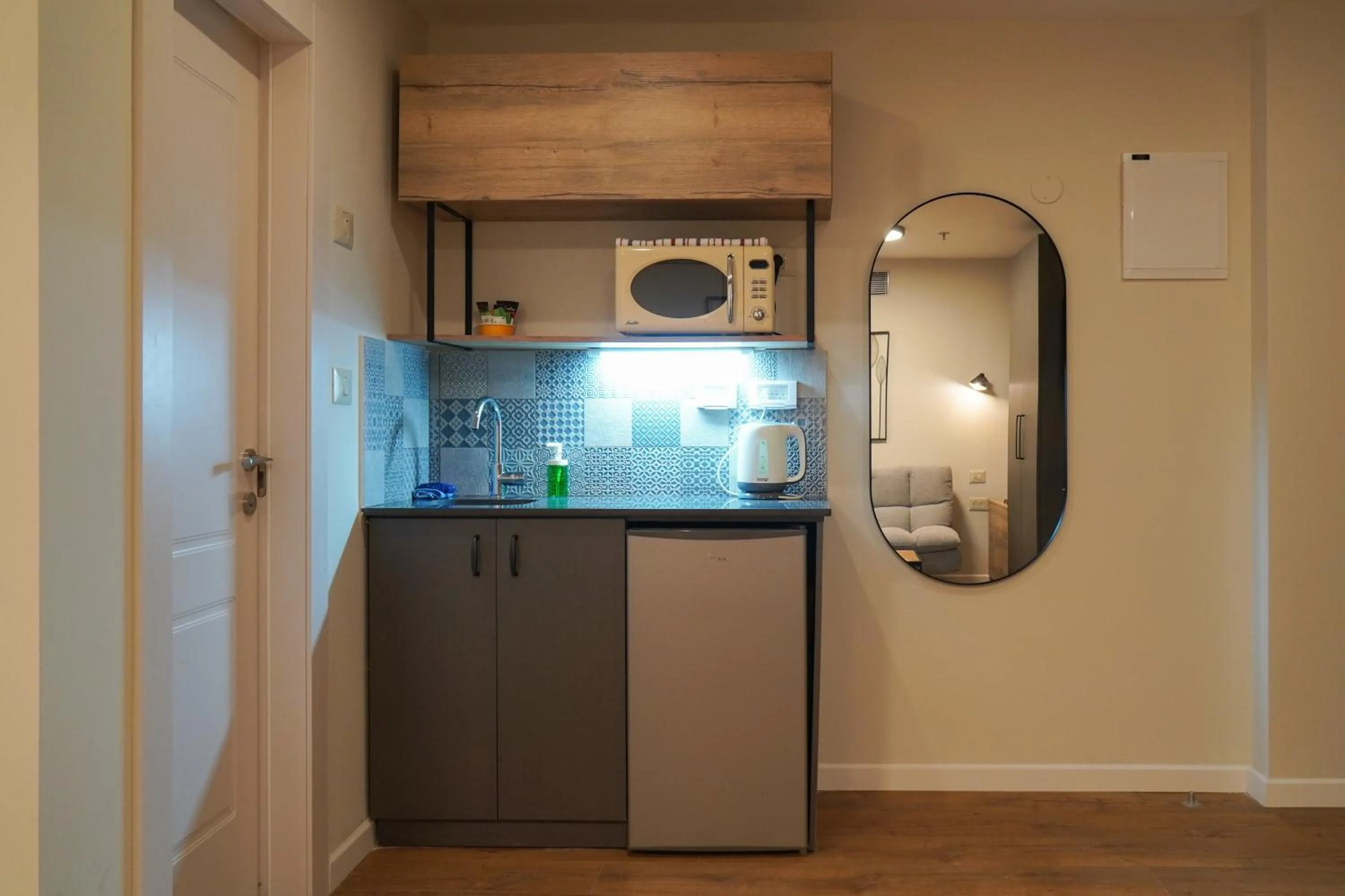 Kitchen or kitchenette in Apartique Hotel