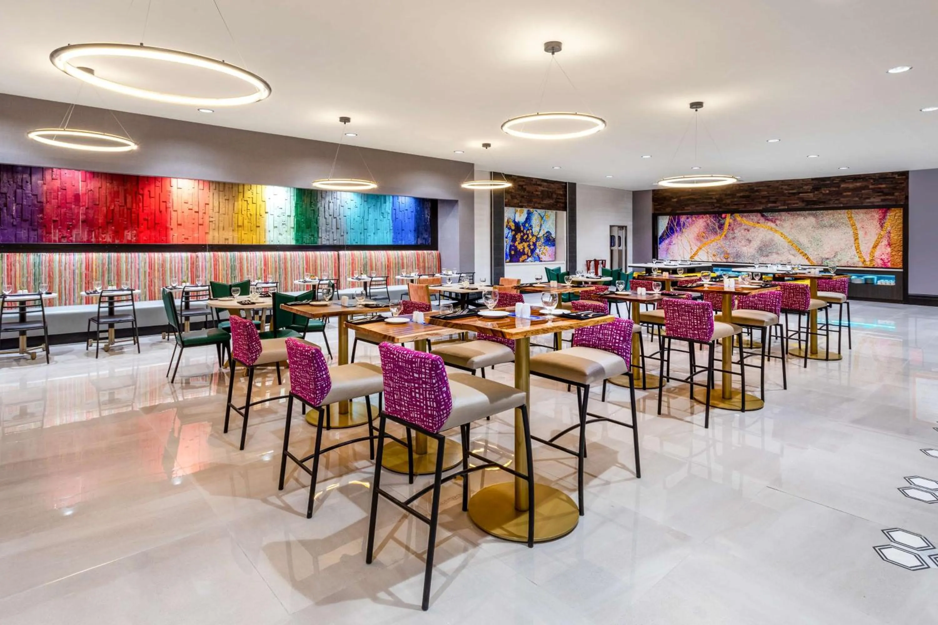 Restaurant/places to eat in Hilton Garden Inn Hays, KS