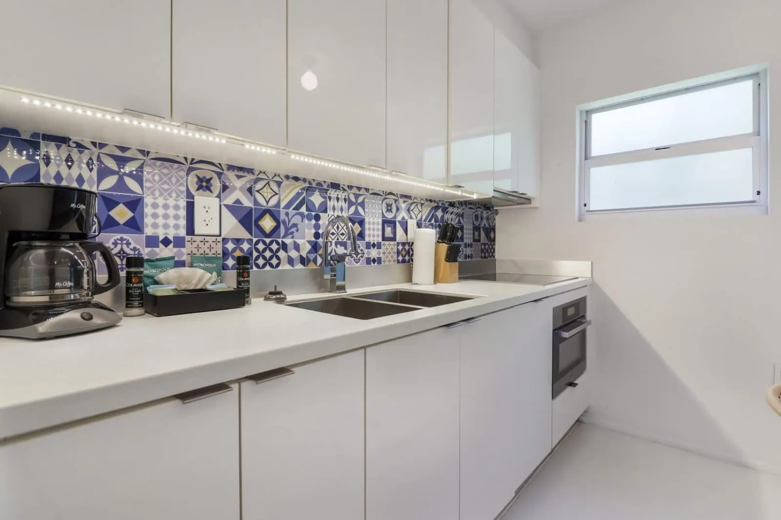 Roami at 250 Collins