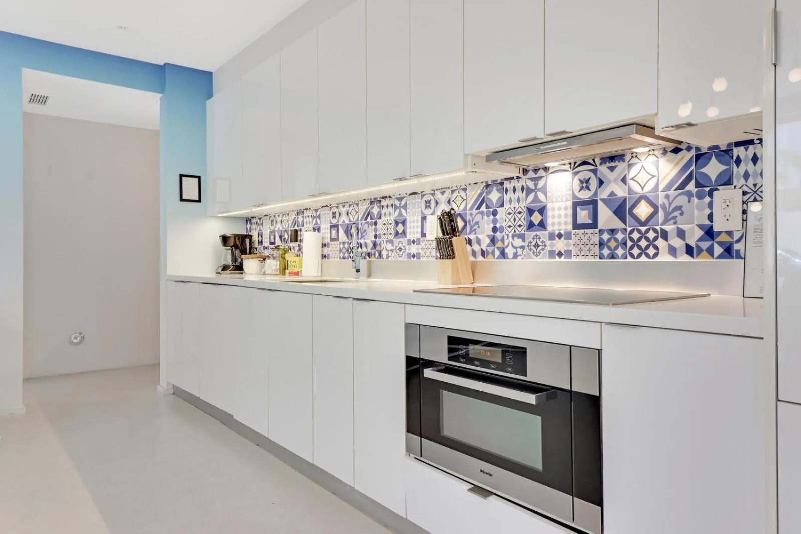 Roami at 250 Collins