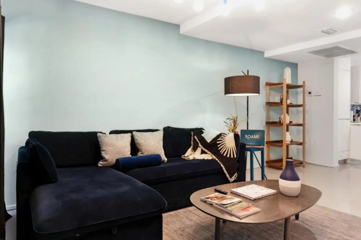 Roami at 250 Collins