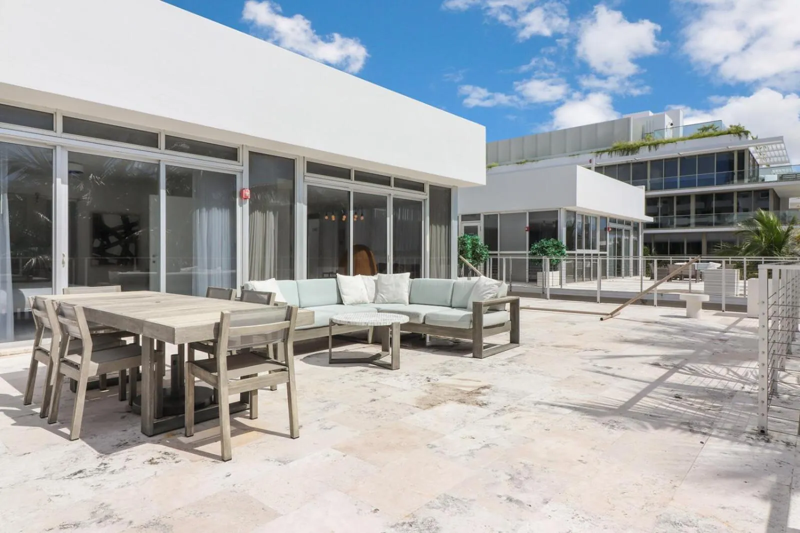 Balcony/Terrace in Roami at 250 Collins