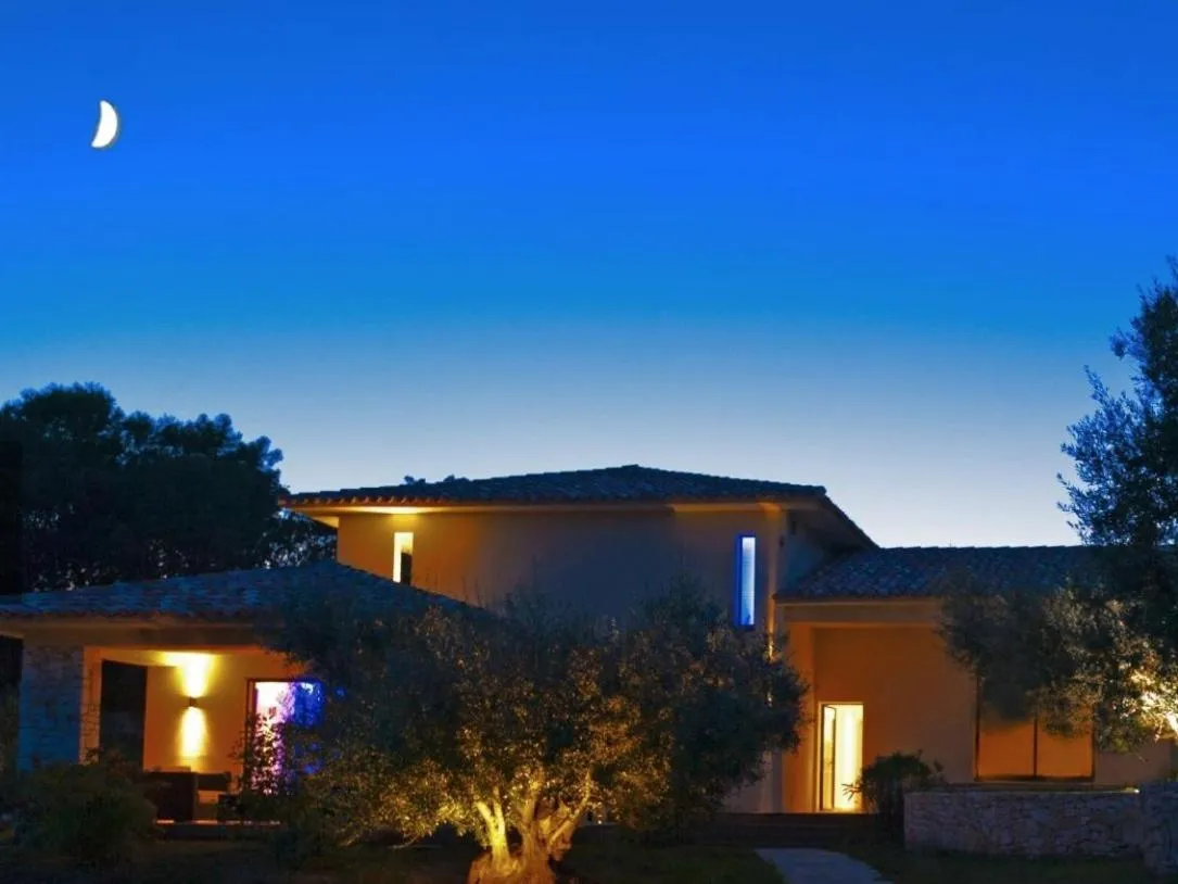 Property building in Nature & Design