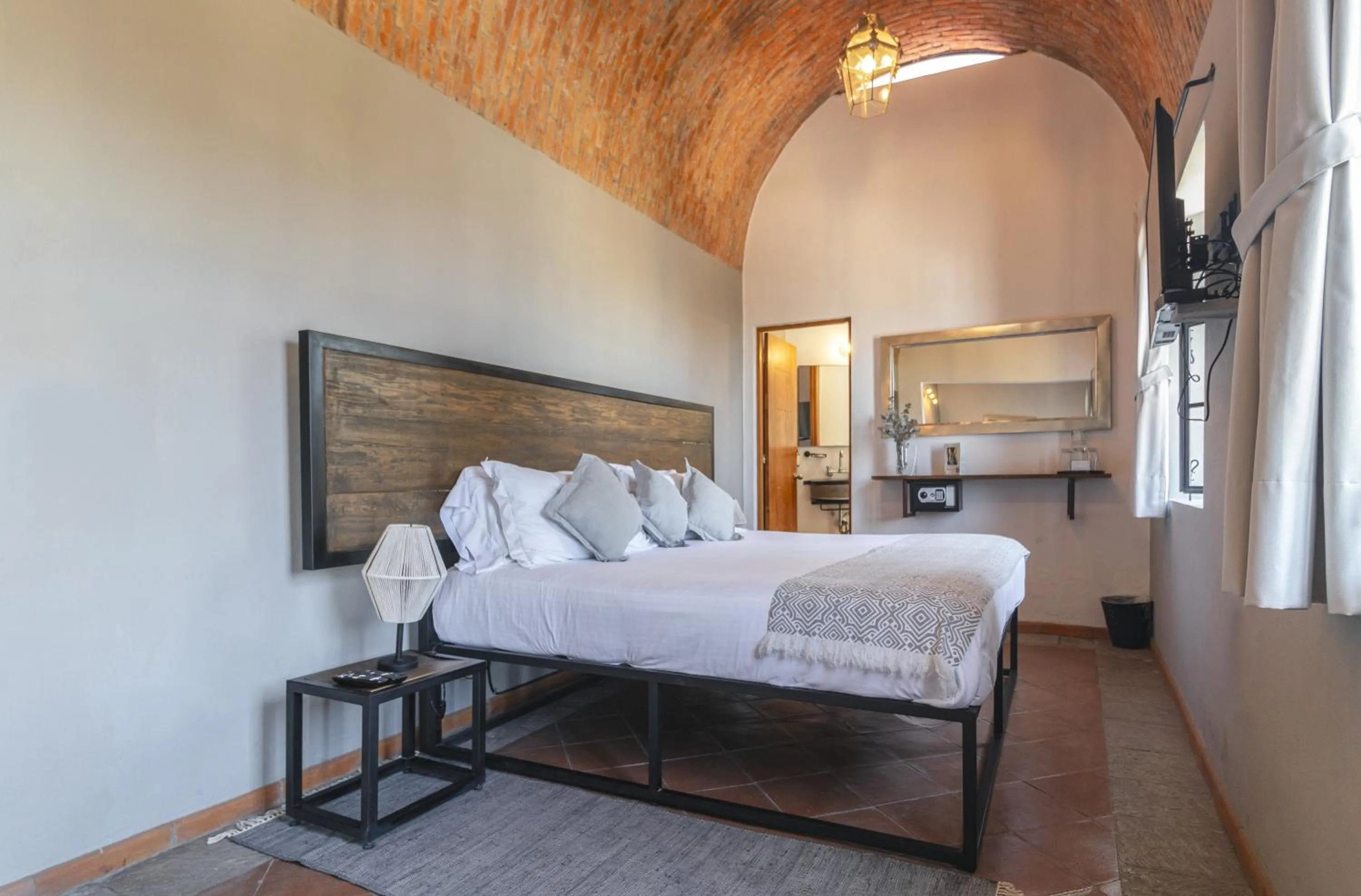 Bed in Casa Goyri San Miguel de Allende