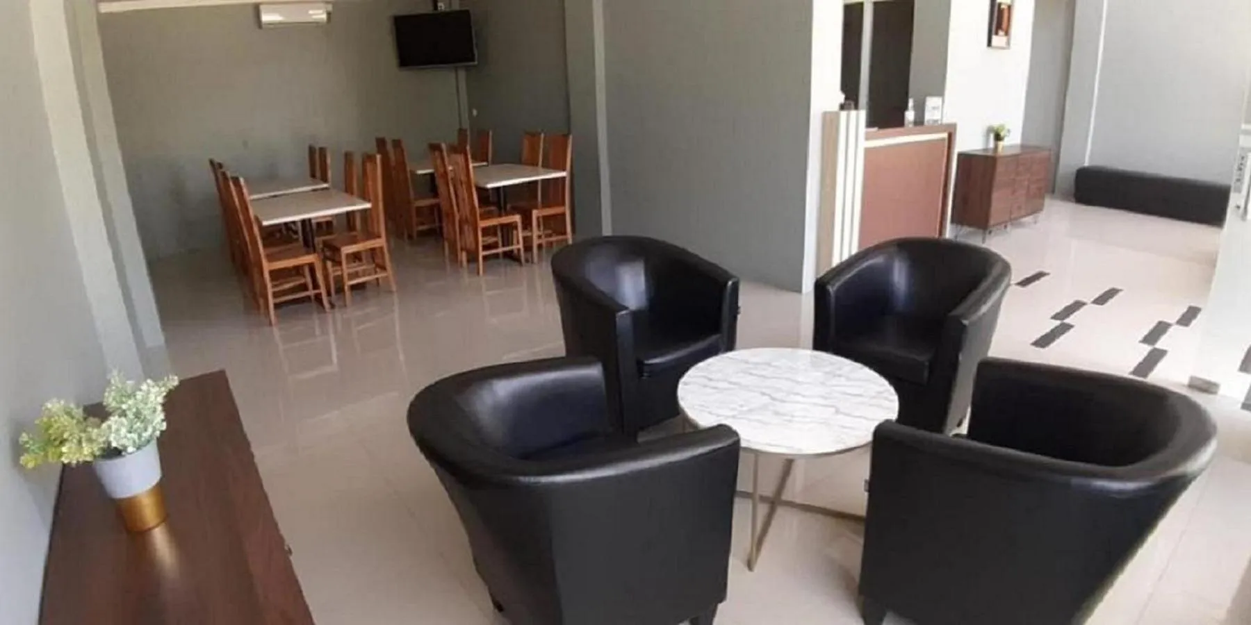 Lobby or reception in Omnea Hotel - Syariah