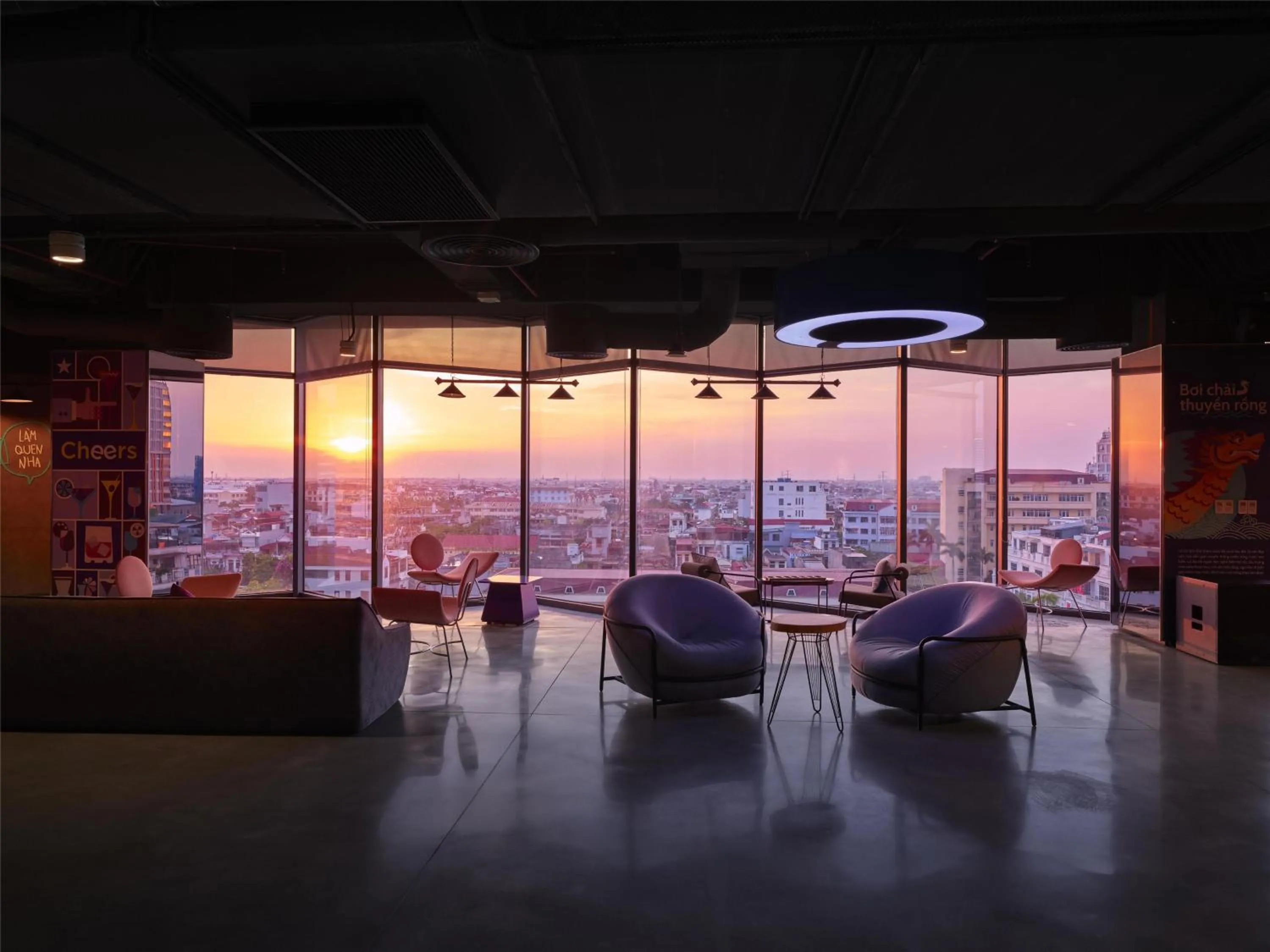 Lobby or reception in Tru by Hilton Thai Binh City Centre