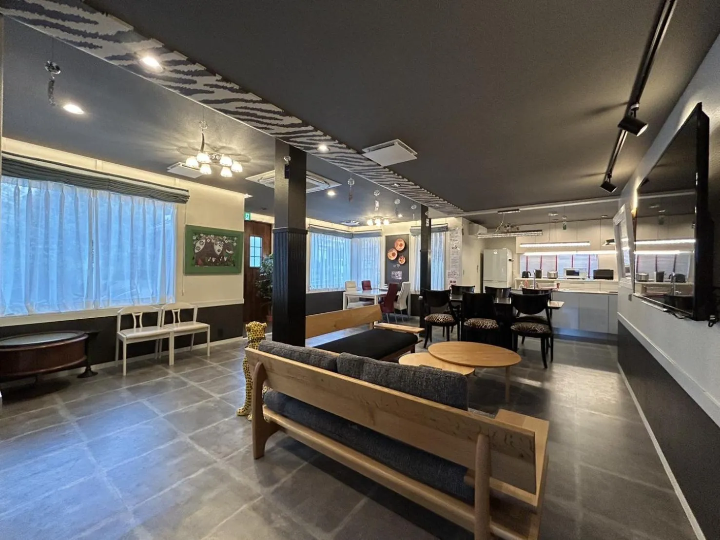 ファミーユ大室 アフリカンラグジュアリースタイルの豪華客室 1棟貸切 バーベキュー 大人数対応