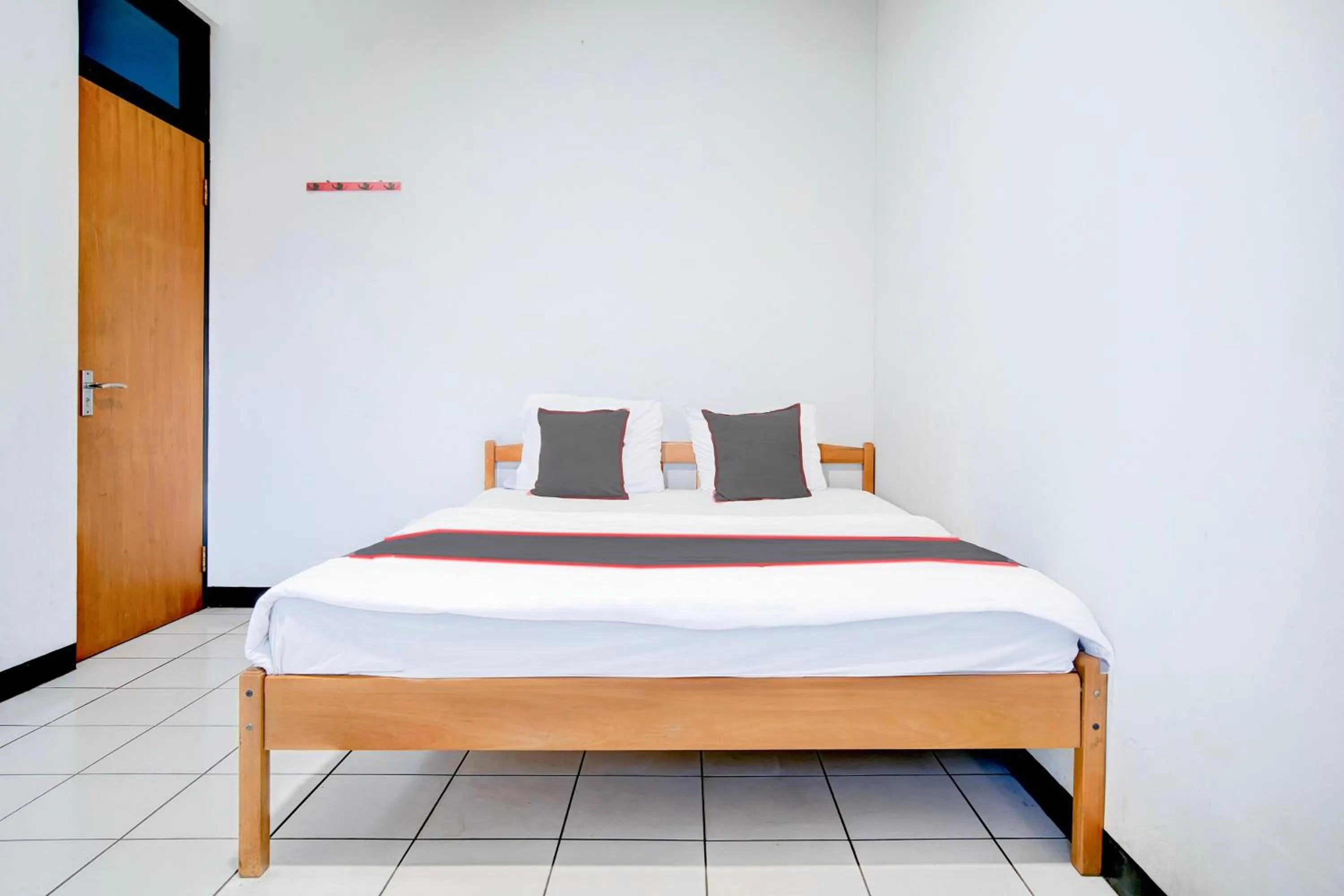 Bedroom, Bed in Villa Puncak Agape near Cipanas Mitra RedDoorz