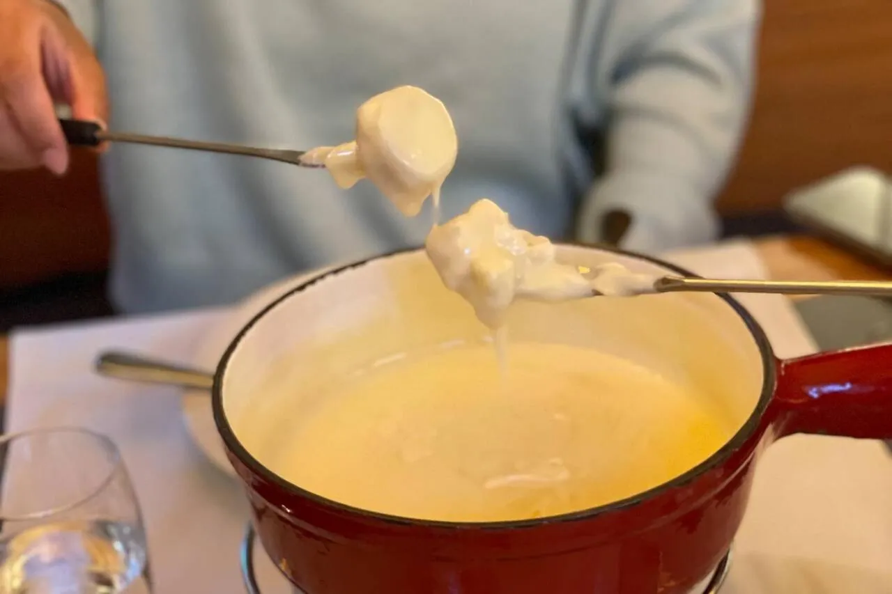 Restaurant/places to eat in Hotel Victoria Lauberhorn Wengen, a Faern Collection Hotel