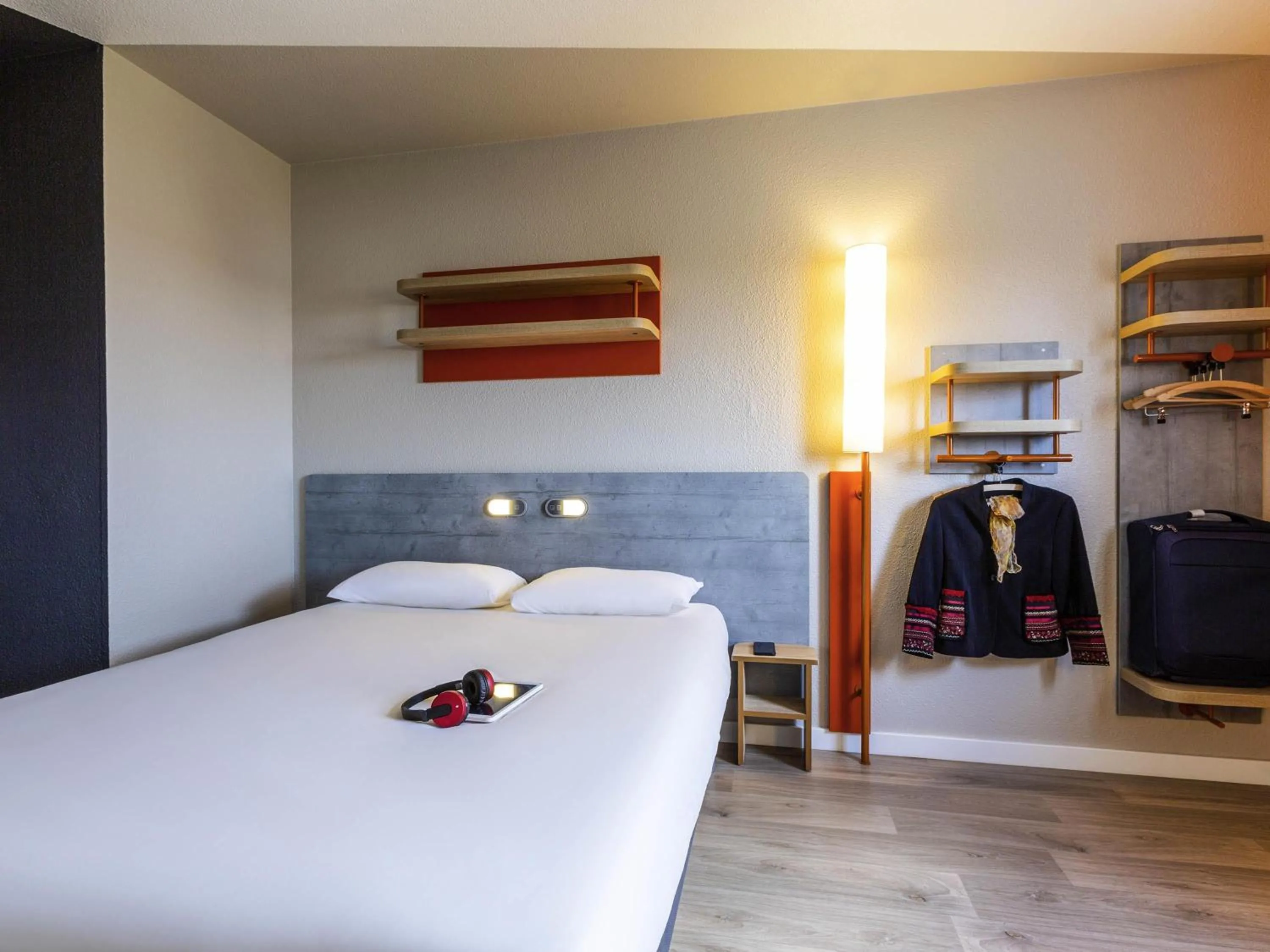 Bedroom, Bed in Ibis Budget Perpignan Nord Rivesaltes