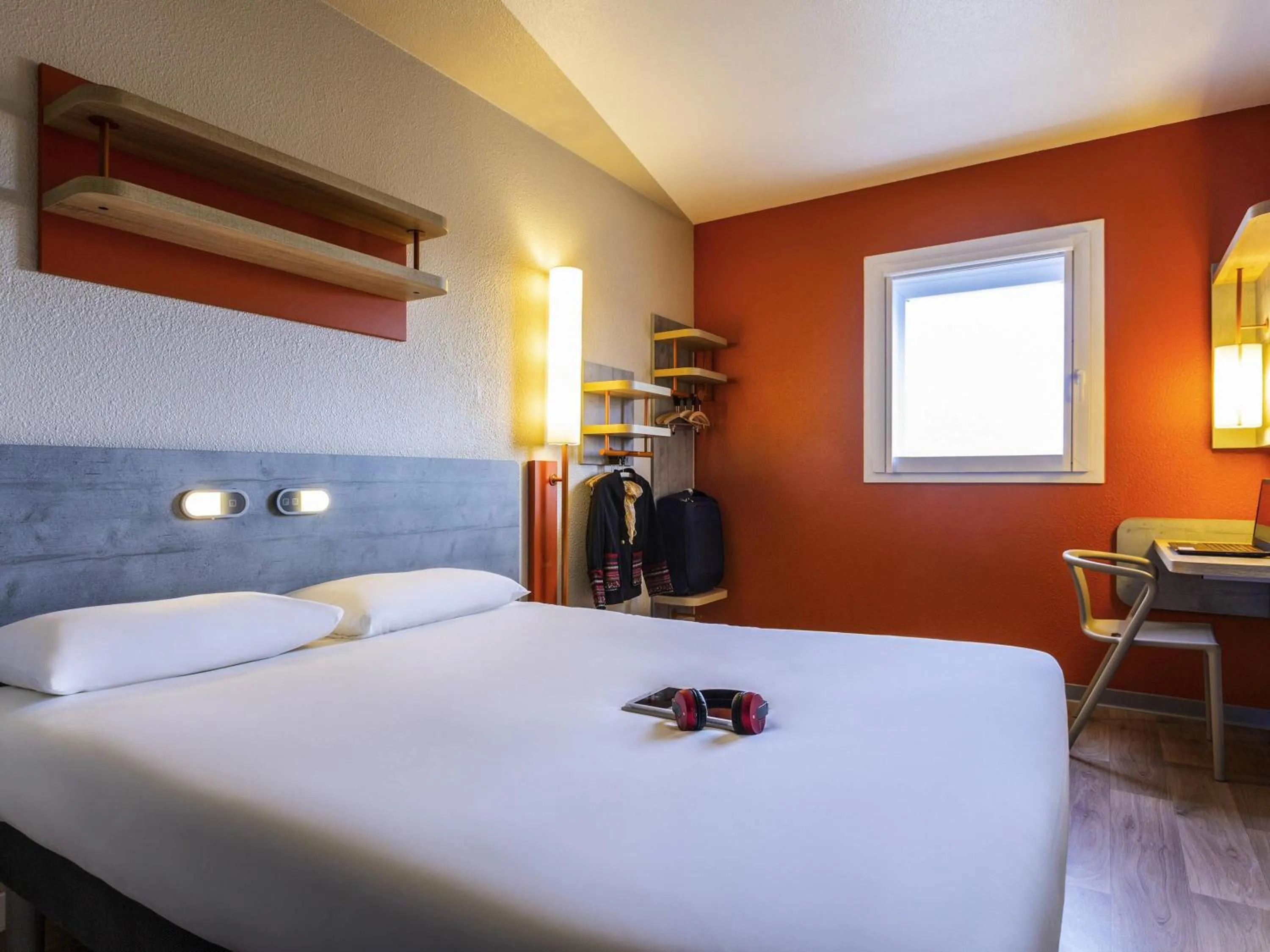 Bedroom, Bed in Ibis Budget Perpignan Nord Rivesaltes