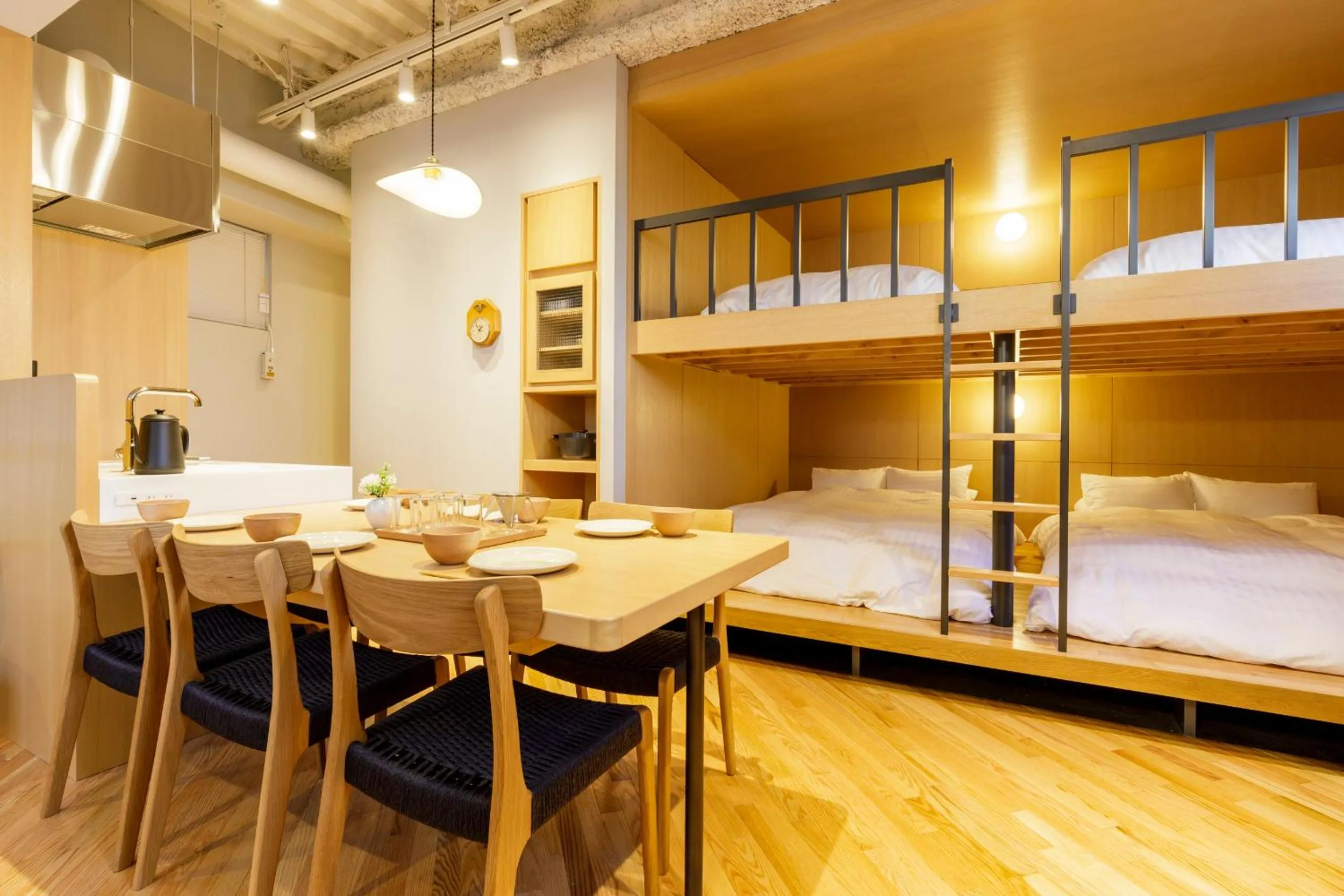 Bed in tefu yoyogi uehara 101 - good design award -