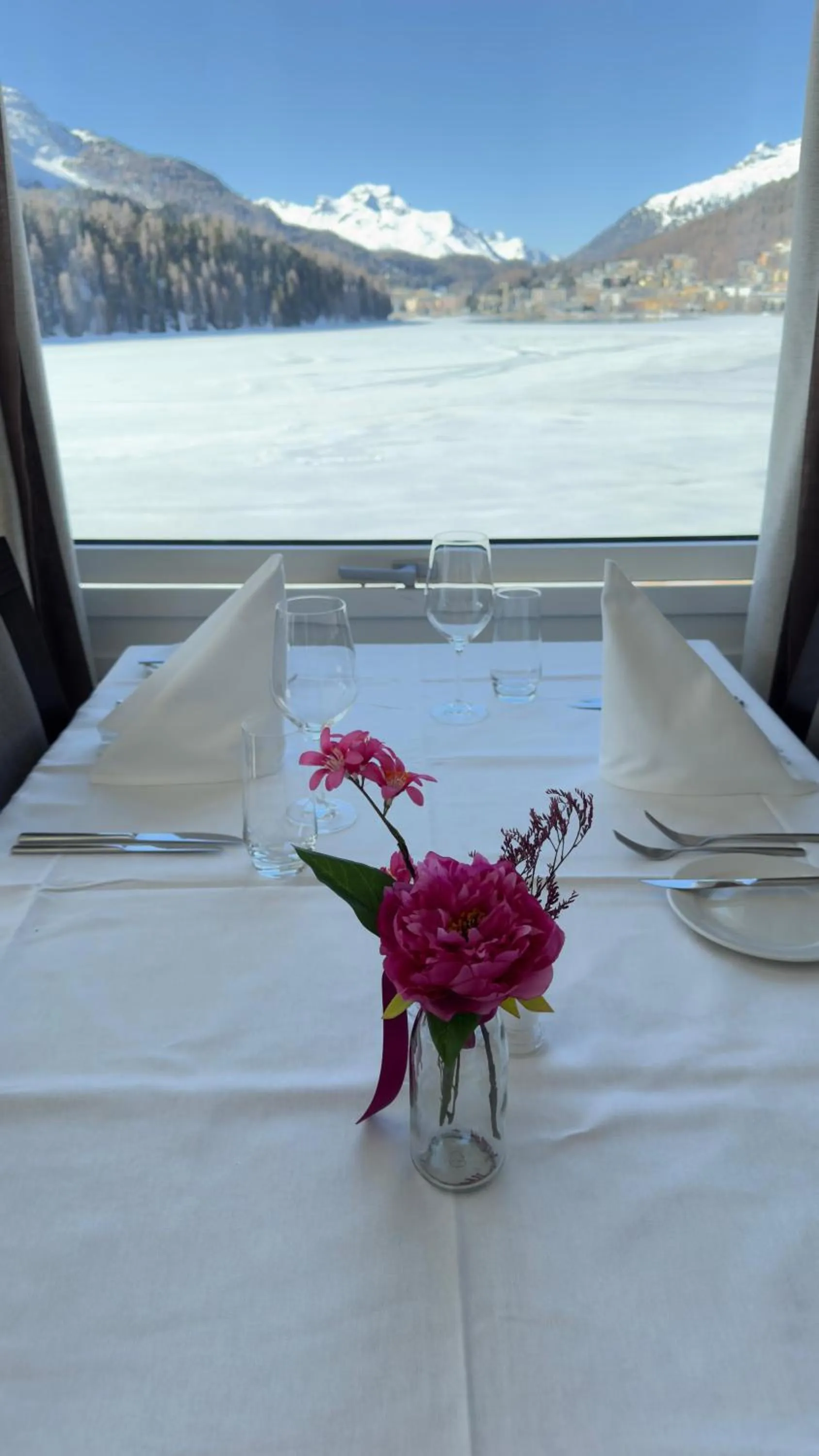 Restaurant/places to eat in Hotel Waldhaus am See