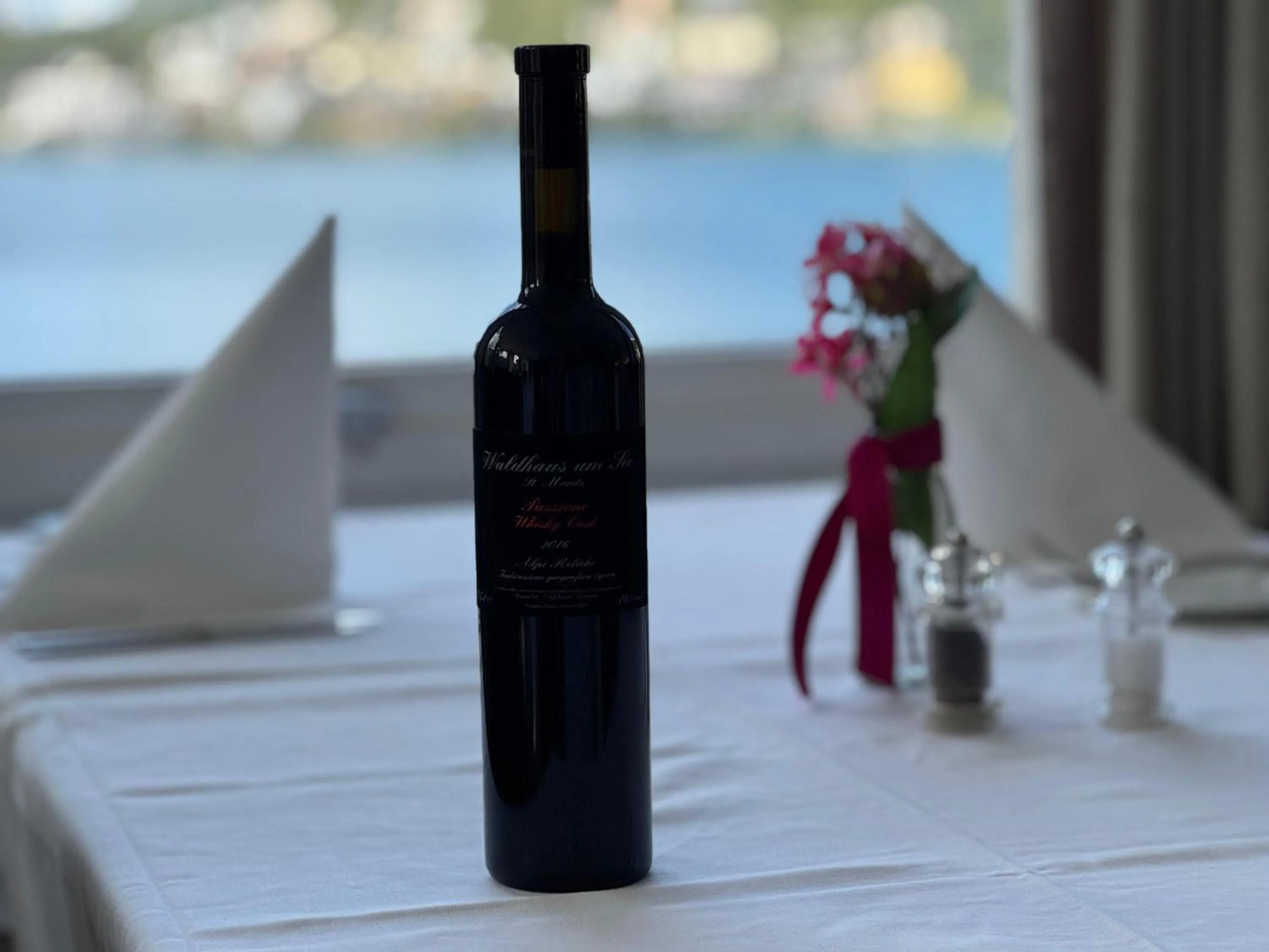 Restaurant/places to eat in Hotel Waldhaus am See