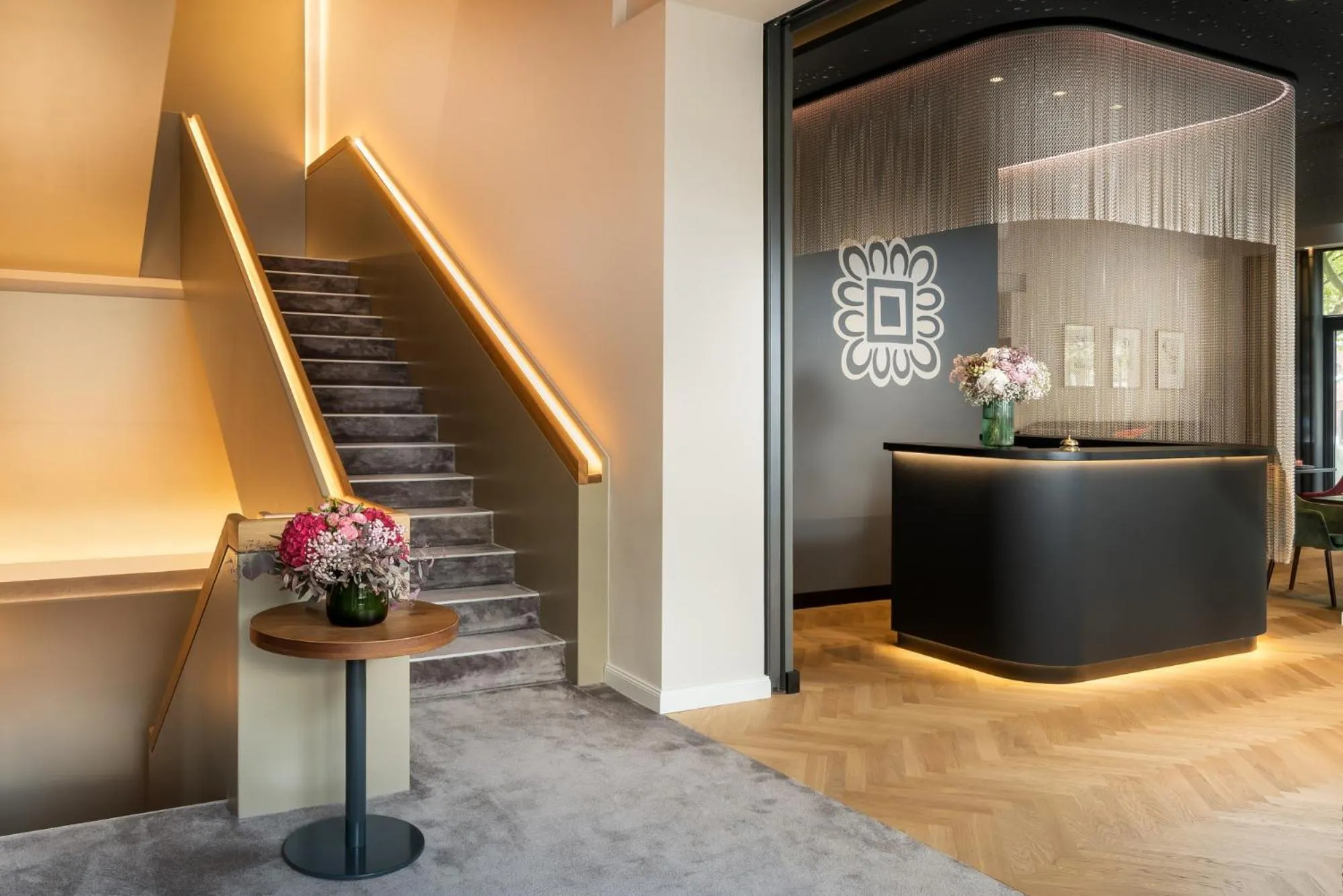 Lobby or reception in ESPLANADE Saarbrücken