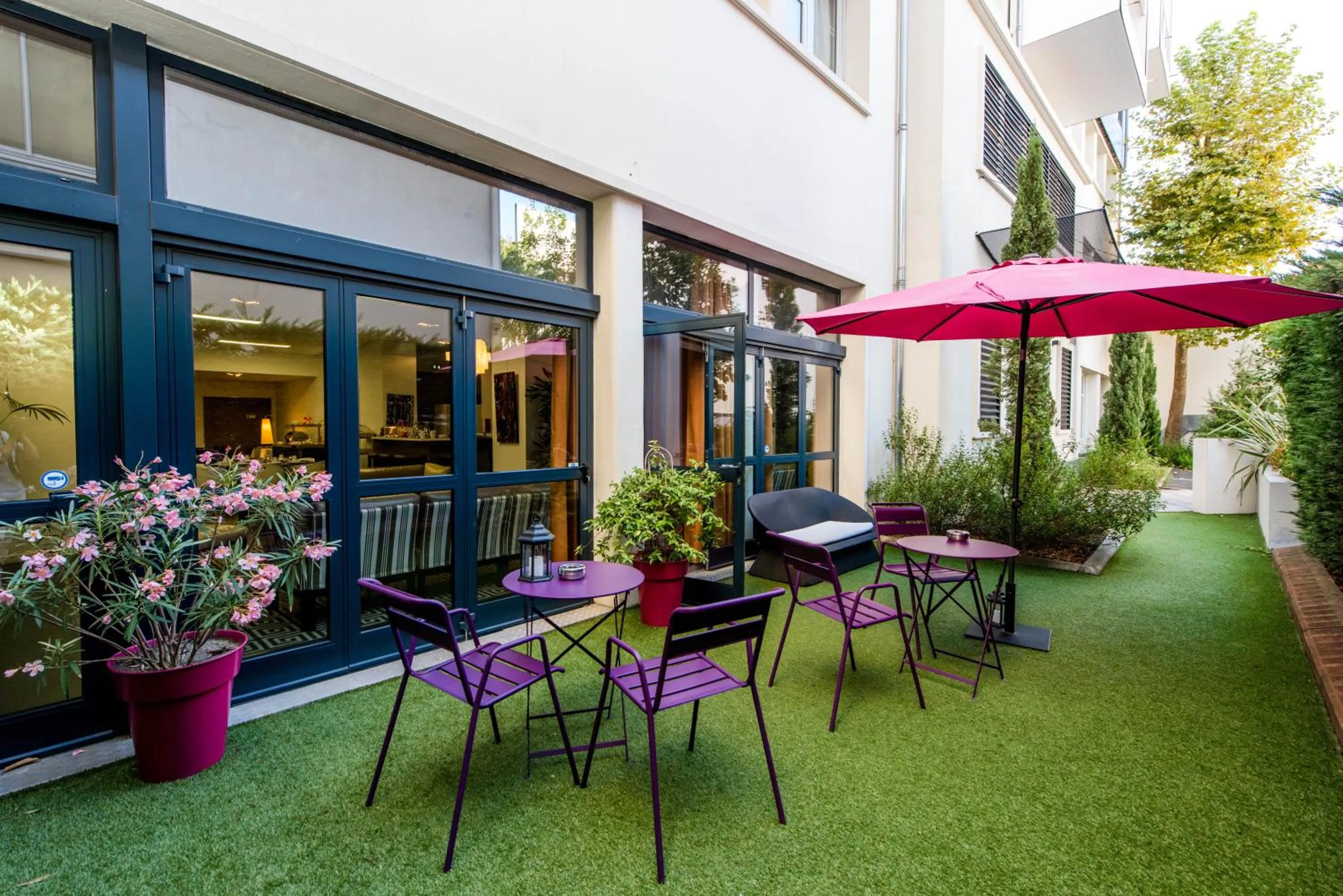 Patio in Privilège Appart Hôtel Saint Exupéry