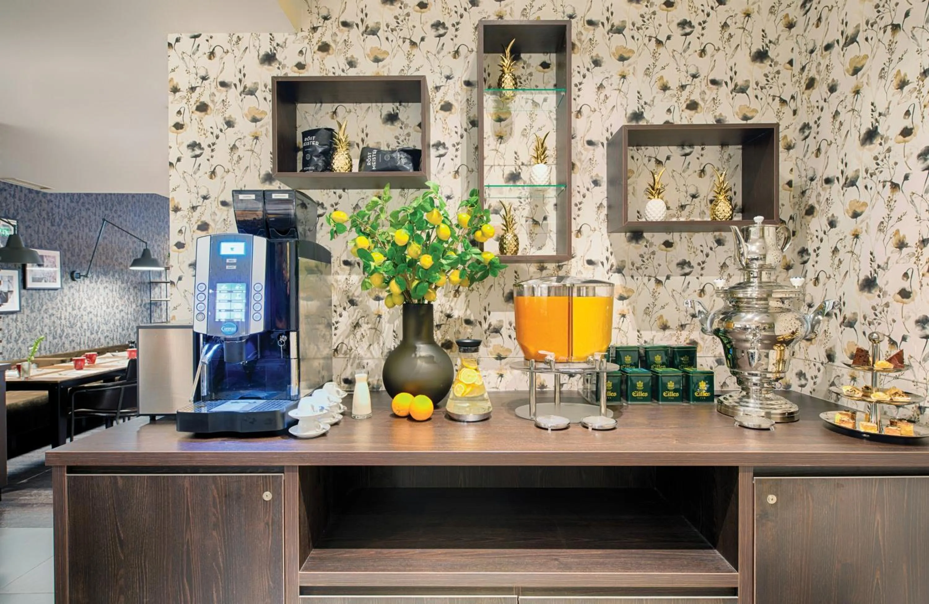 Buffet breakfast in Leonardo Boutique Hotel Düsseldorf