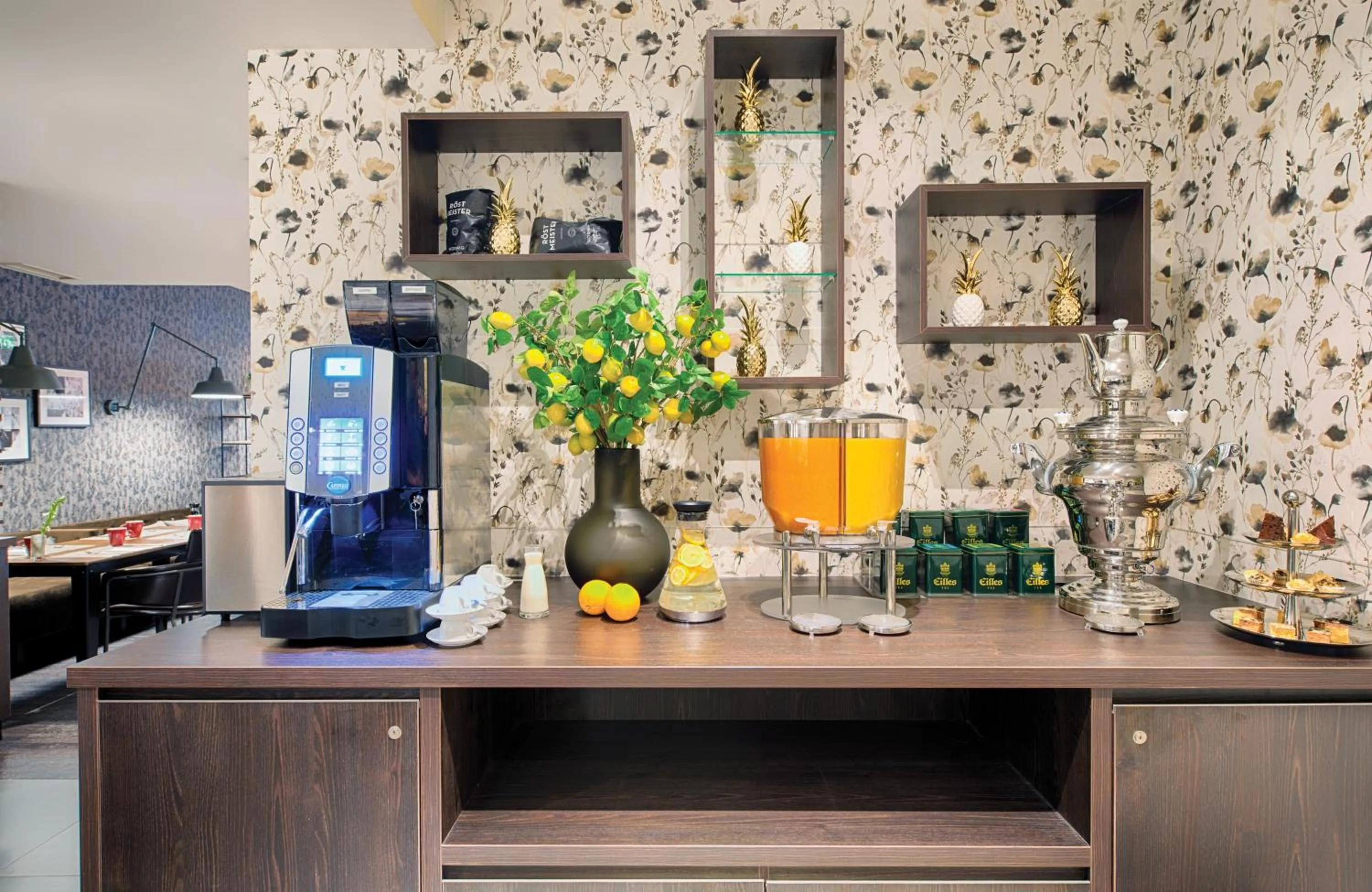 Buffet breakfast in Leonardo Boutique Hotel Düsseldorf