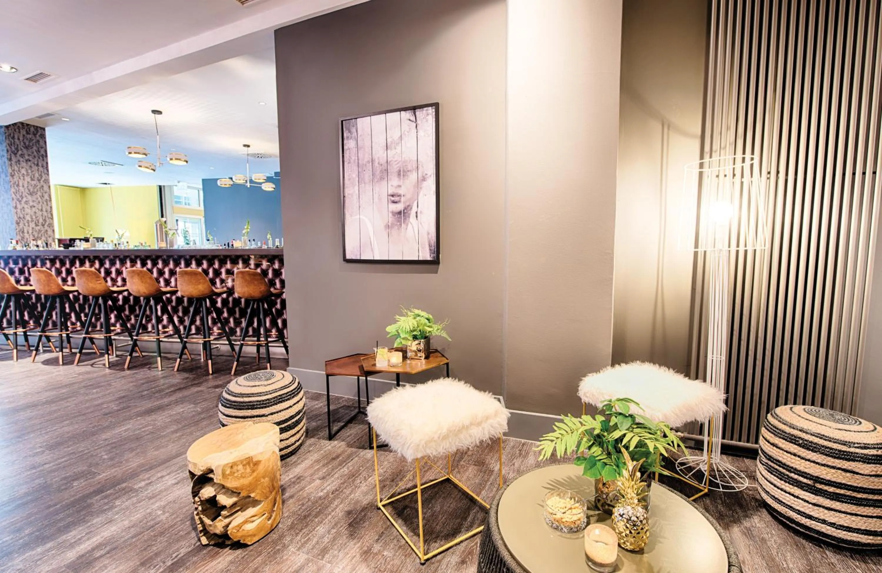 Lounge or bar in Leonardo Boutique Hotel Düsseldorf