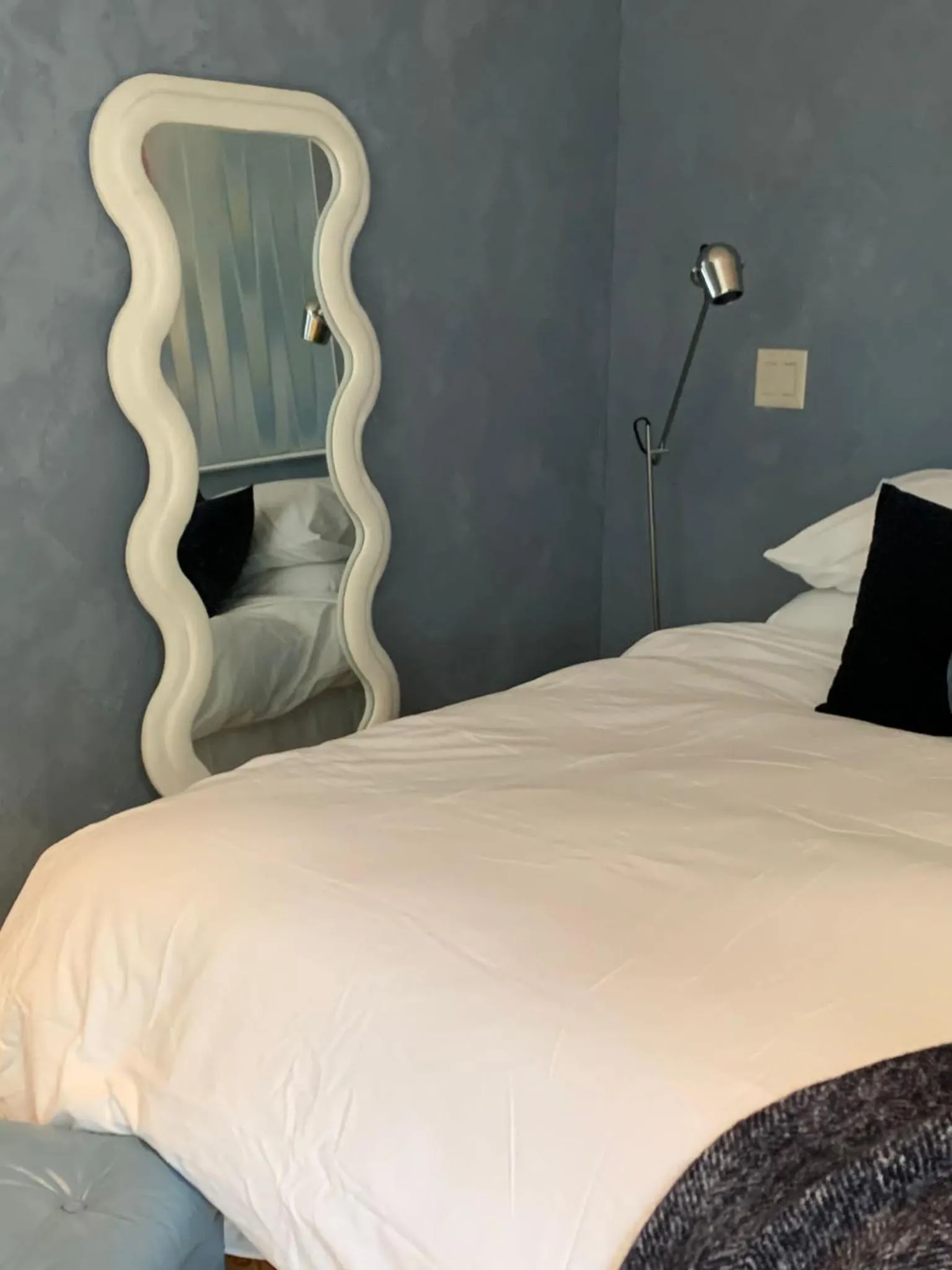 Bed in The Trail in Adams - Berkshires' Art Hotel