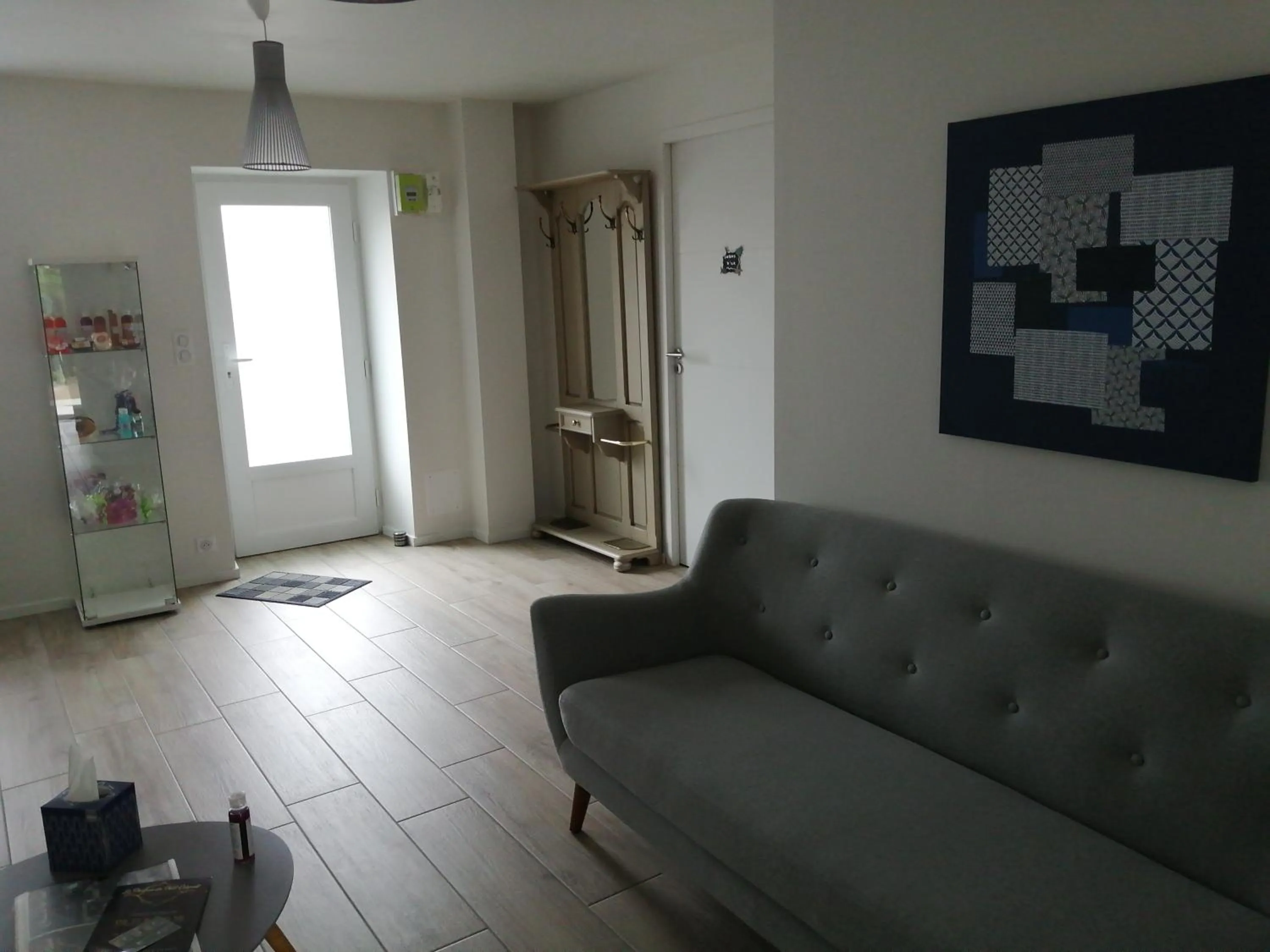 Living room in Chambres d'hôtes cosy avec salle de bain privative - Wifi - cuisine partagée - Parking gratuit