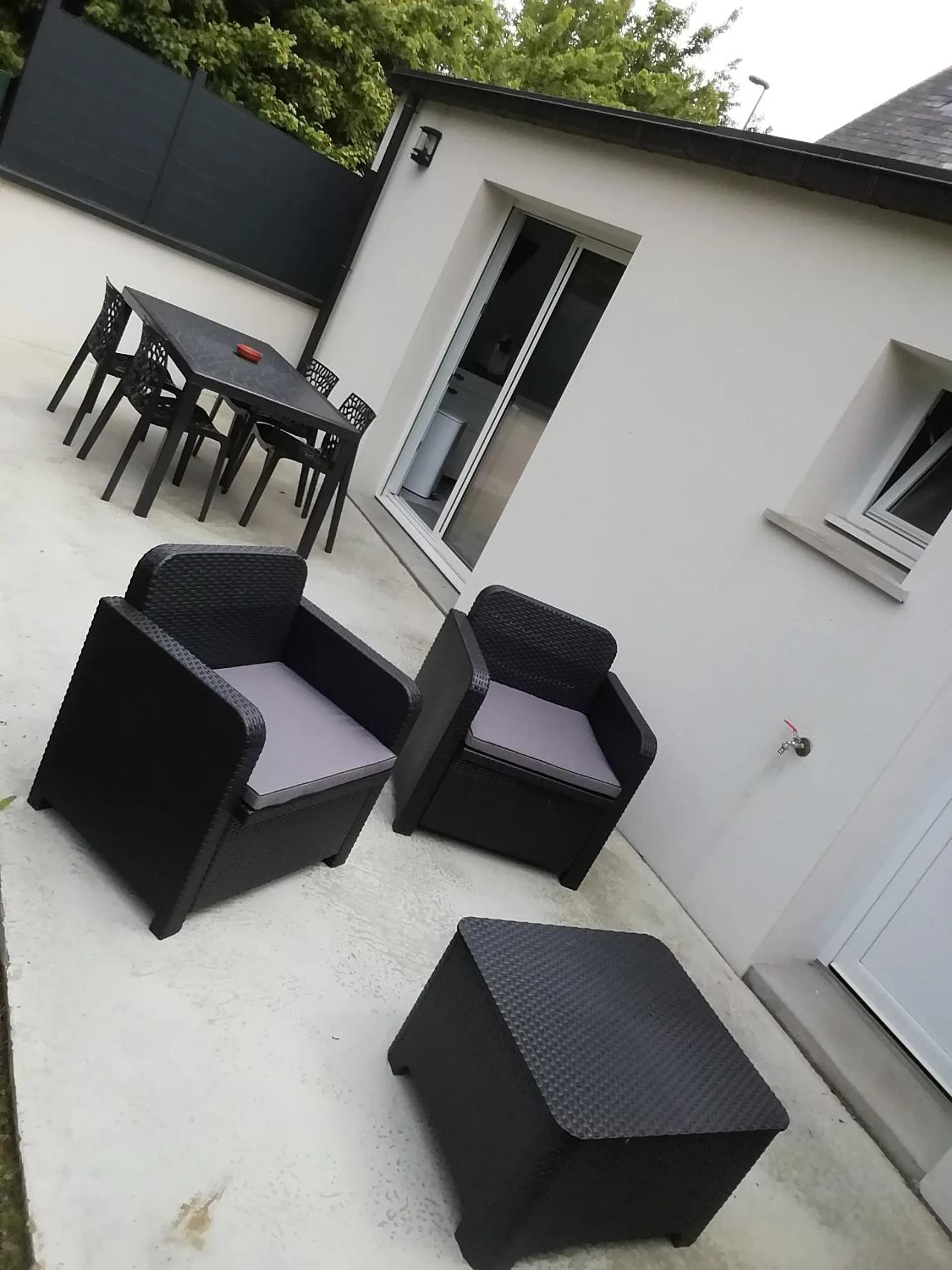 Balcony/Terrace in Chambres d'hôtes cosy avec salle de bain privative - Wifi - cuisine partagée - Parking gratuit