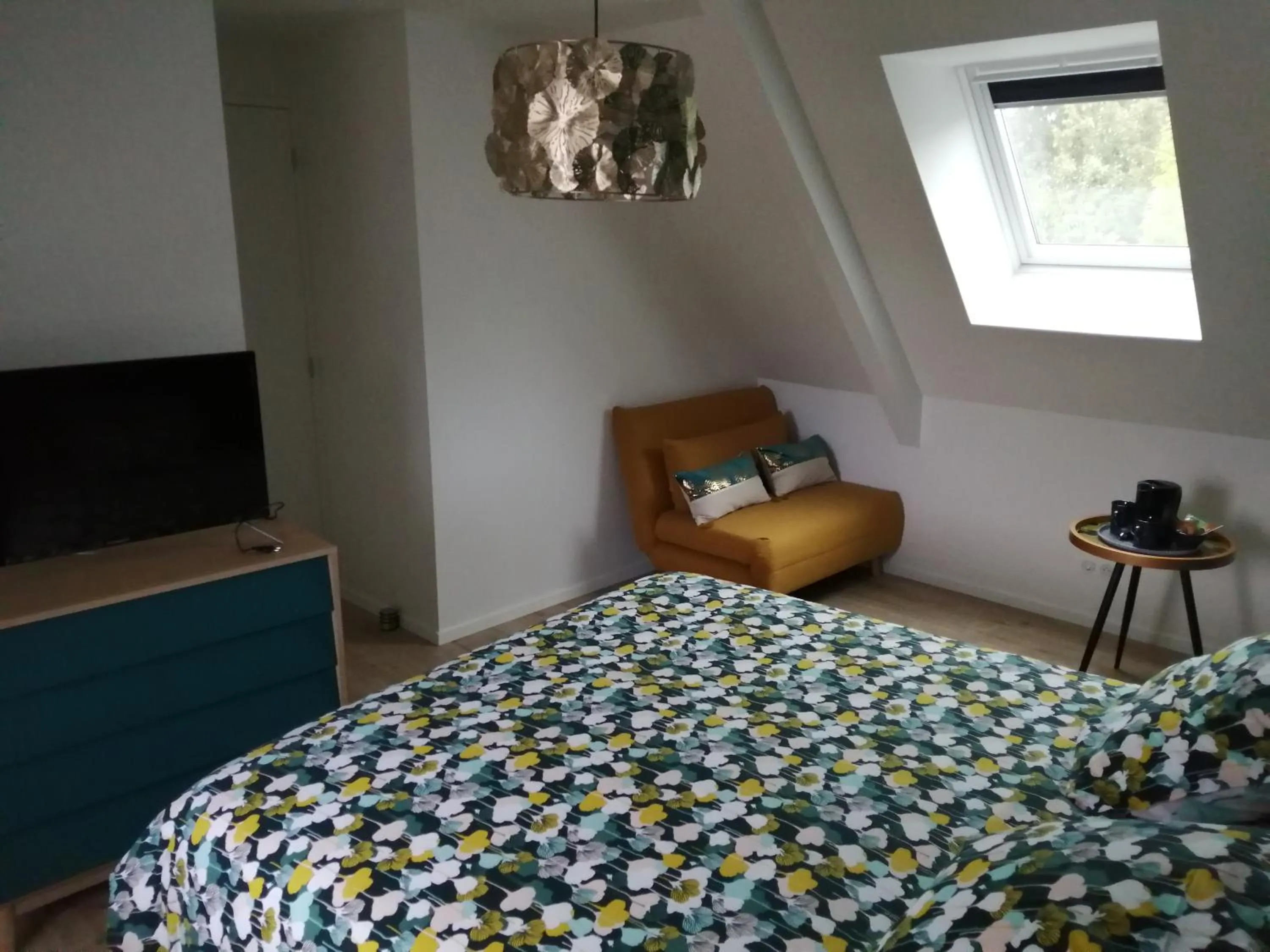 Bed in Chambres d'hôtes cosy avec salle de bain privative - Wifi - cuisine partagée - Parking gratuit