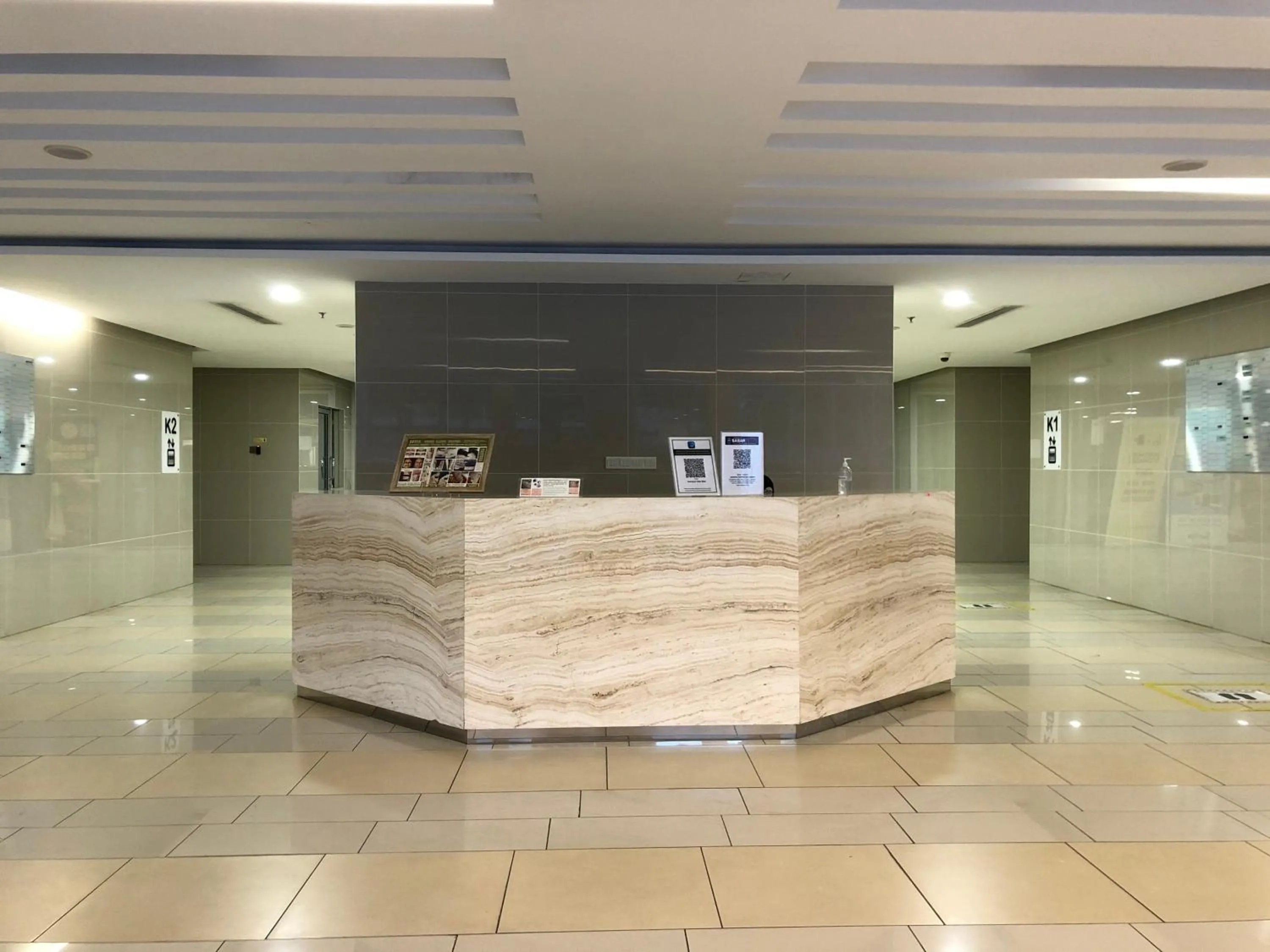 Lobby or reception in Aeropod Suites by Calvin