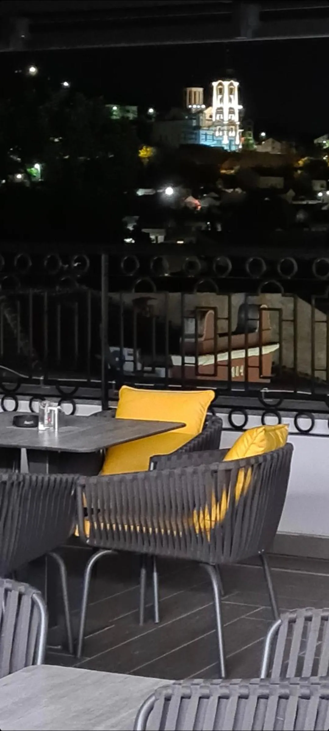 Swimming pool in Hotel Pasha