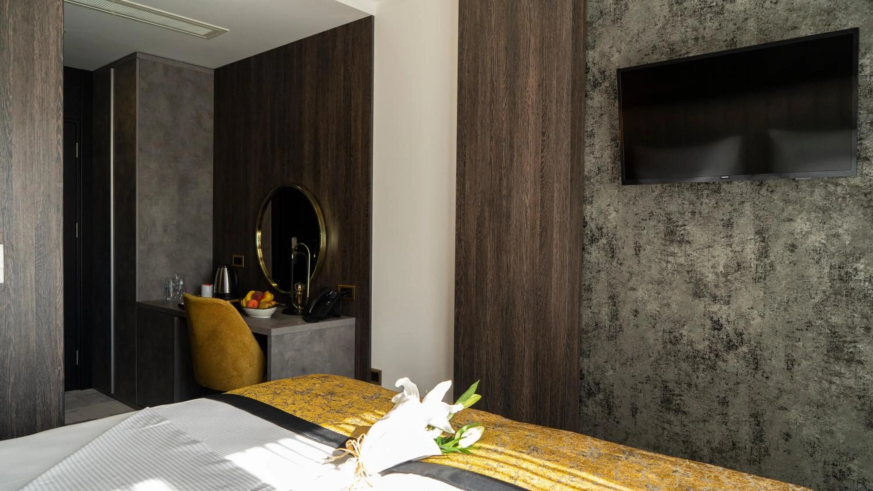 TV and multimedia, Bed in Hotel Pasha