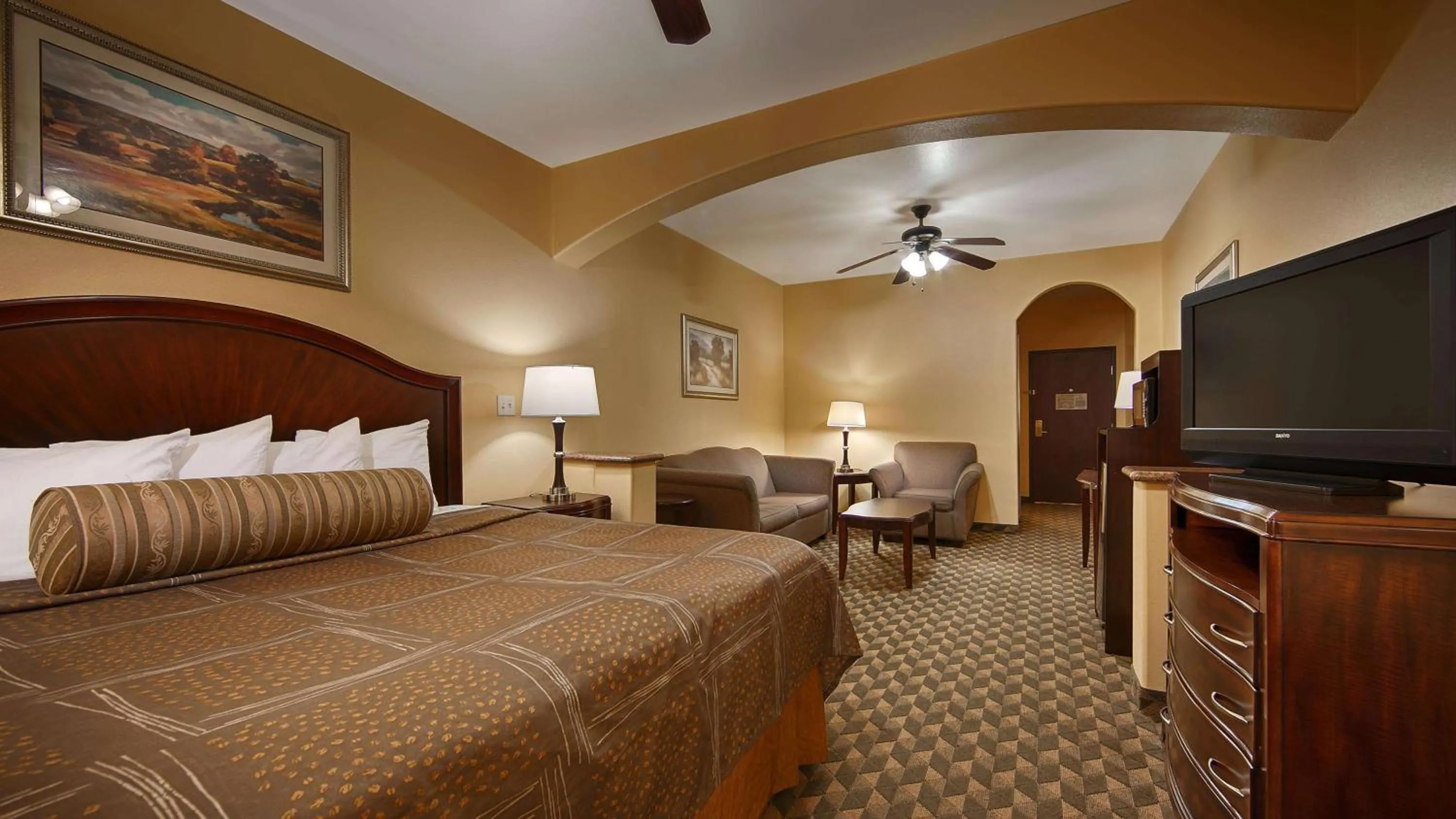 Photo of the whole room, Bed in Best Western Plus Manvel Inn & Suites