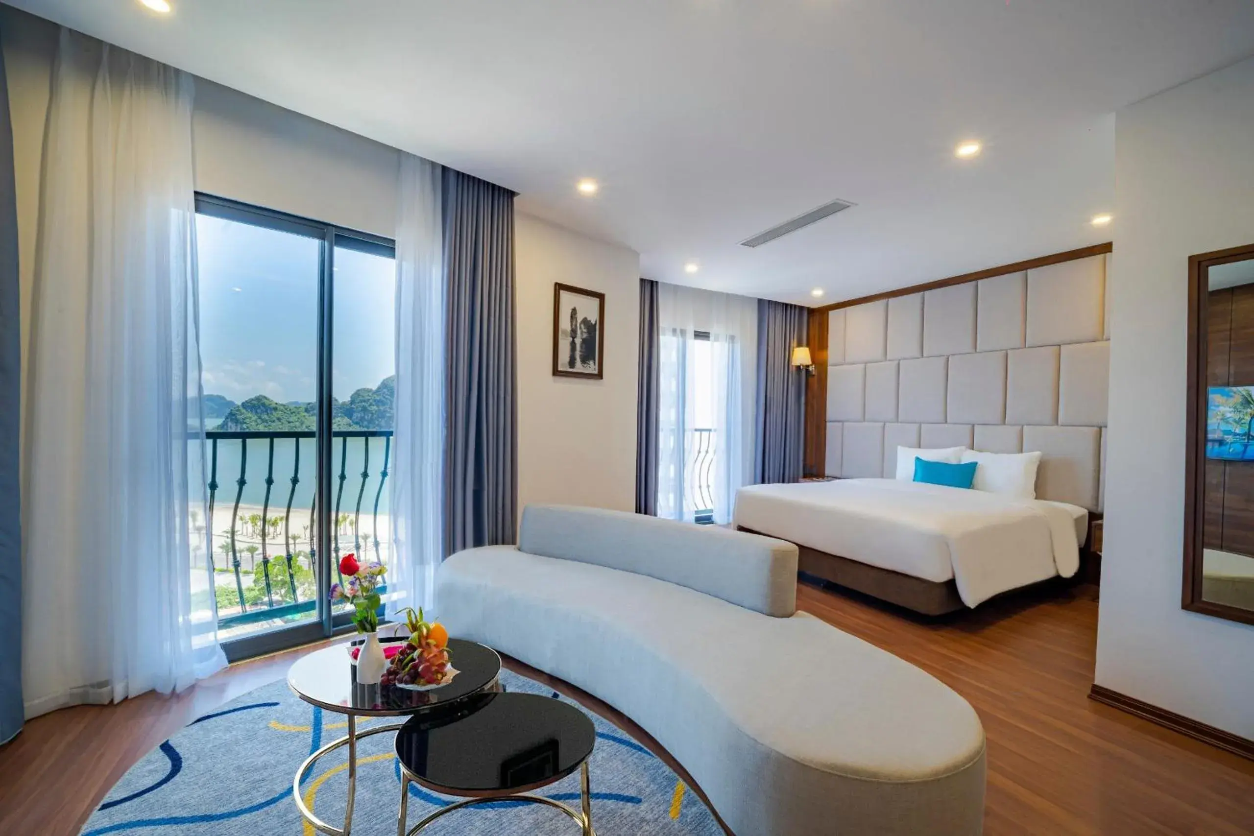 King Room in Paddington Hotel Halong Bayview King Room in Paddington Hotel Halong Bayview